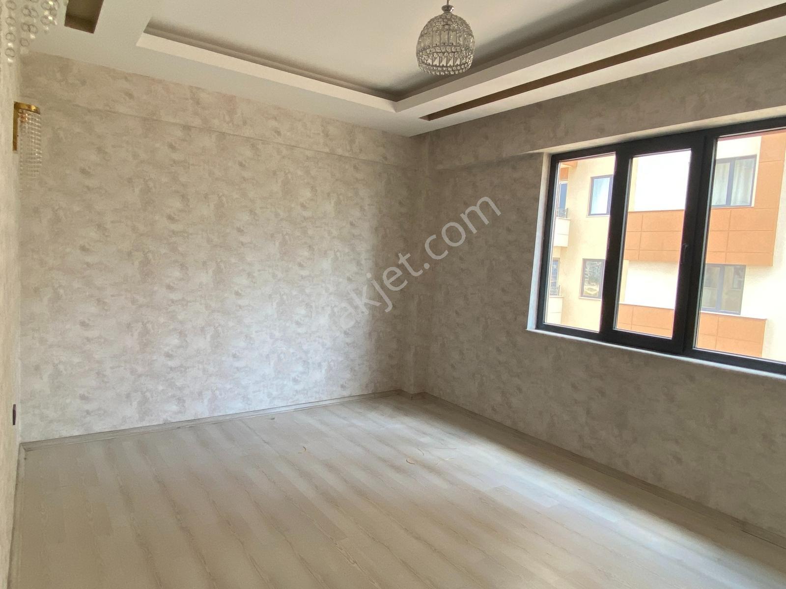 Akkentde Mükemmel Konumda Çok Çok Bakımlı Lüxs Daire Toprak Emla - Görsel 29