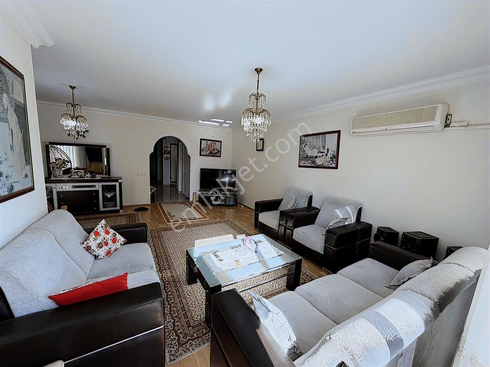 Şirinyalı'da Havuzlu Önü Açık Teraslı 3+1 Arakat Daire - Görsel 24
