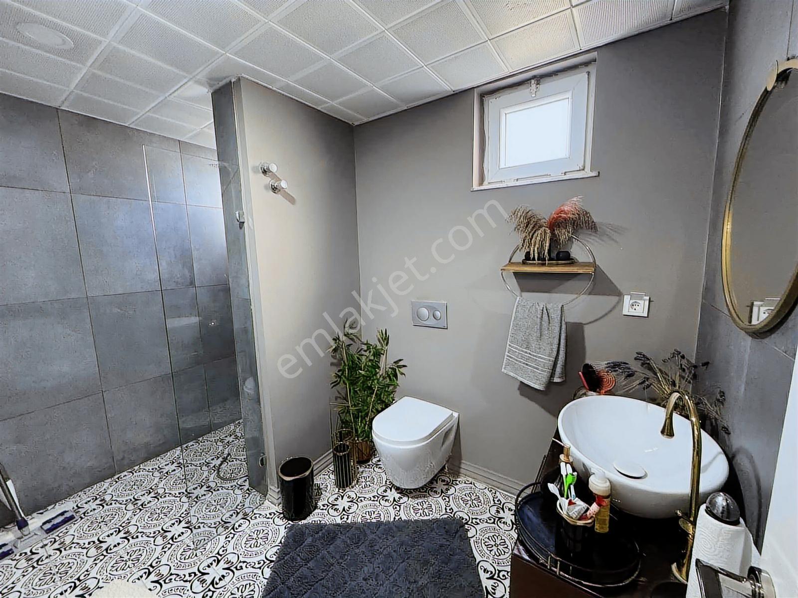 Çağlayan Denize Yakın Site İçi Masrafsız 3+1 Eşyalı Arakat Daire - Görsel 7
