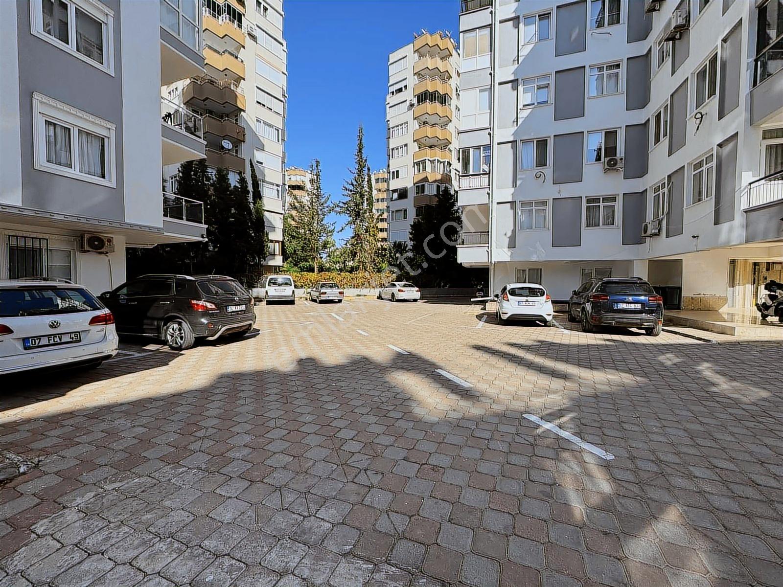 Çağlayan Denize Yakın Site İçi Masrafsız 3+1 Eşyalı Arakat Daire - Görsel 12