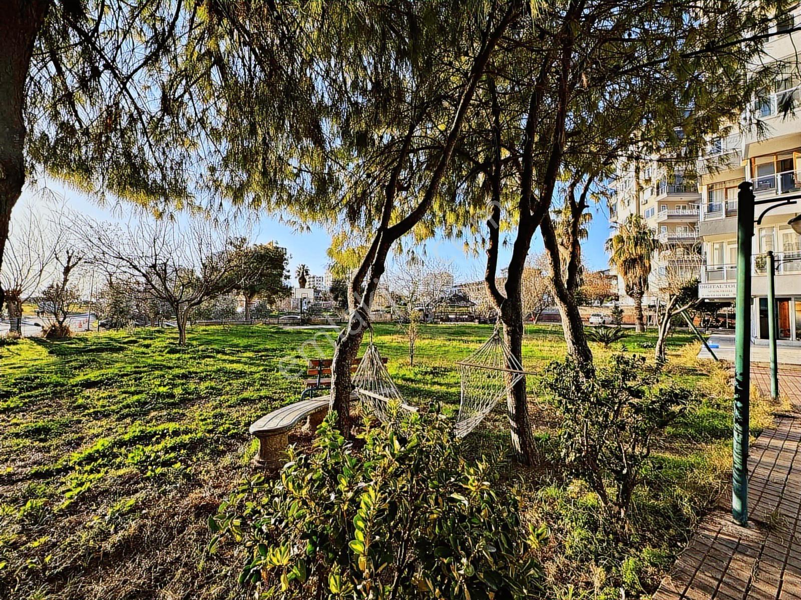 Güzeloba Mimar Yapımı Panoramik Deniz Manzaralı Arakat 3+1 Daire - Görsel 23
