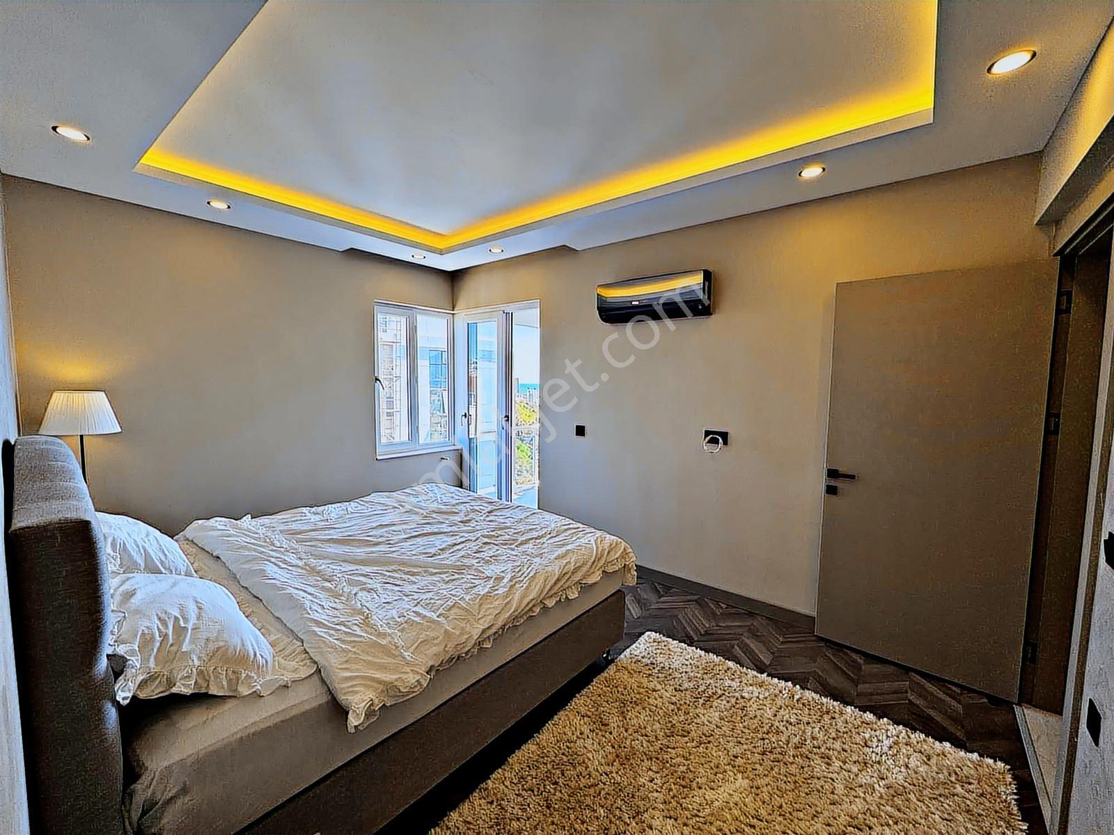 Güzeloba Mimar Yapımı Panoramik Deniz Manzaralı Arakat 3+1 Daire - Görsel 18