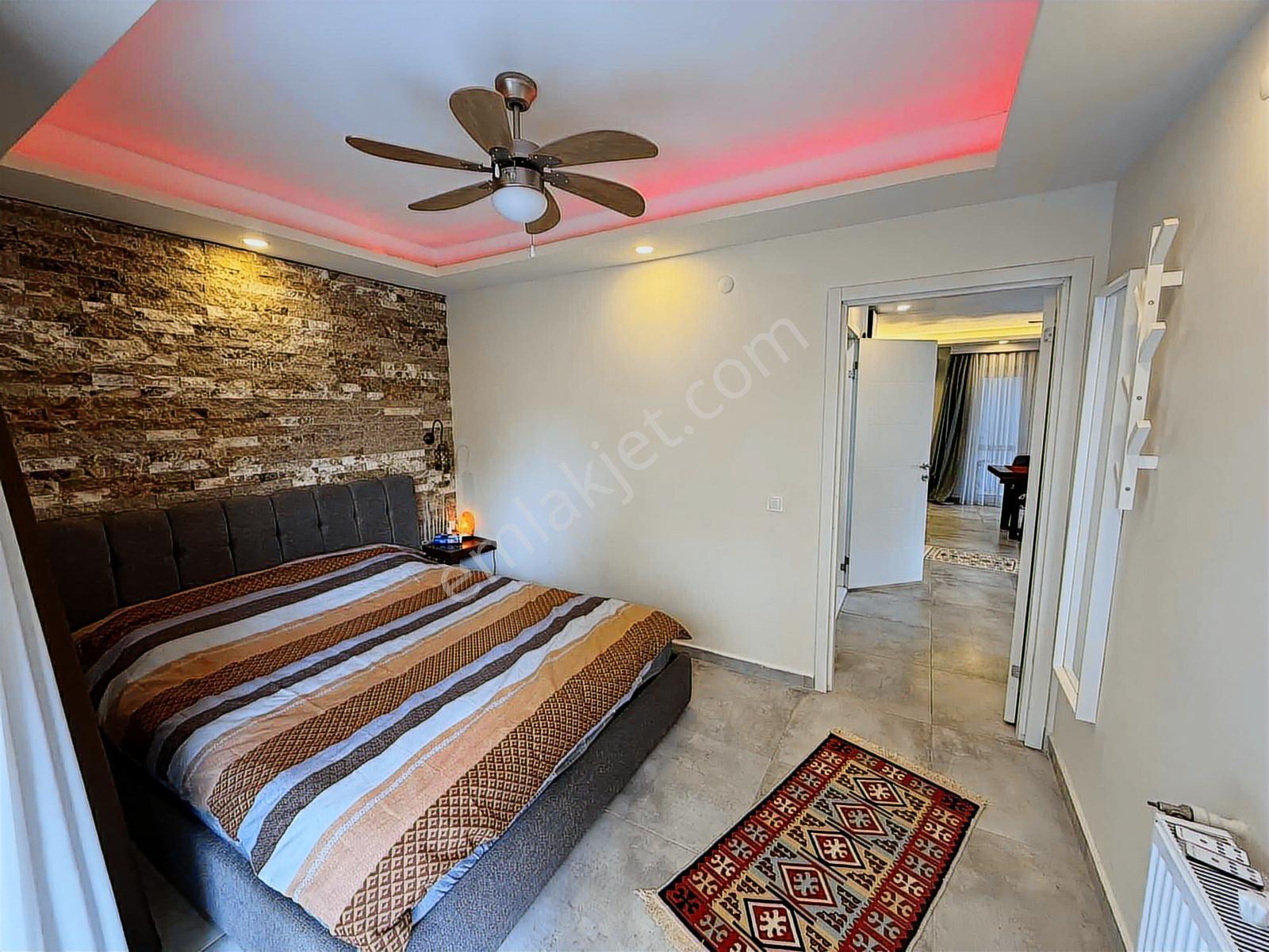 Lara Fenerde Terracıty Yakını Geniş 1+1 Eşyalı Daire & Ofis - Görsel 3