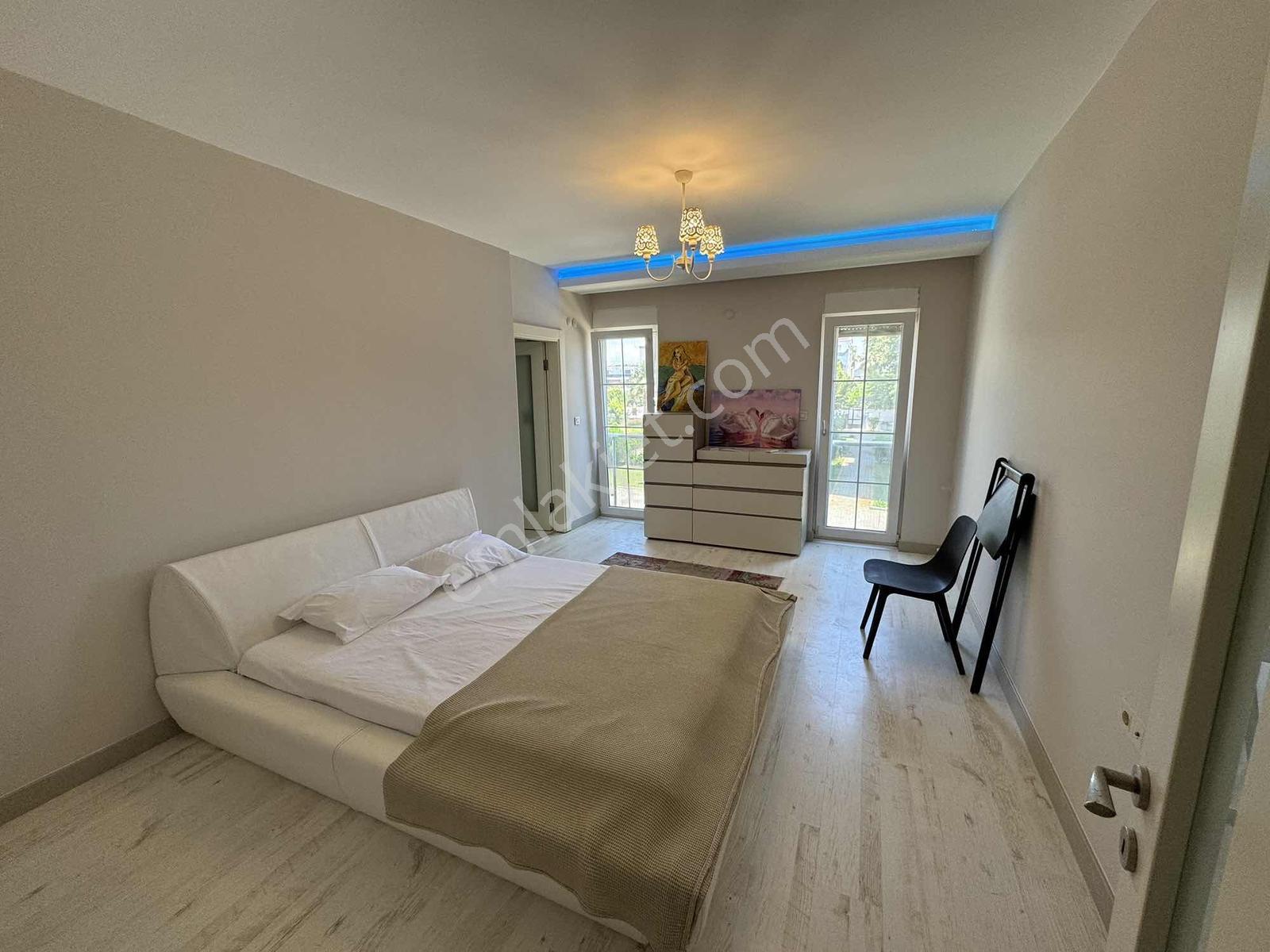Güzelobada Müstakil Bahçeli Villa Tadında 4+2 Çift Daire - Görsel 35