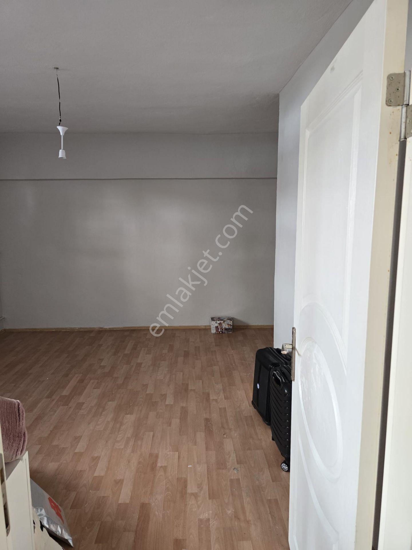 Göraldan 2+1 Dikmen Caddesi Ve Çetin Emeç Yakını Arakat - Görsel 3