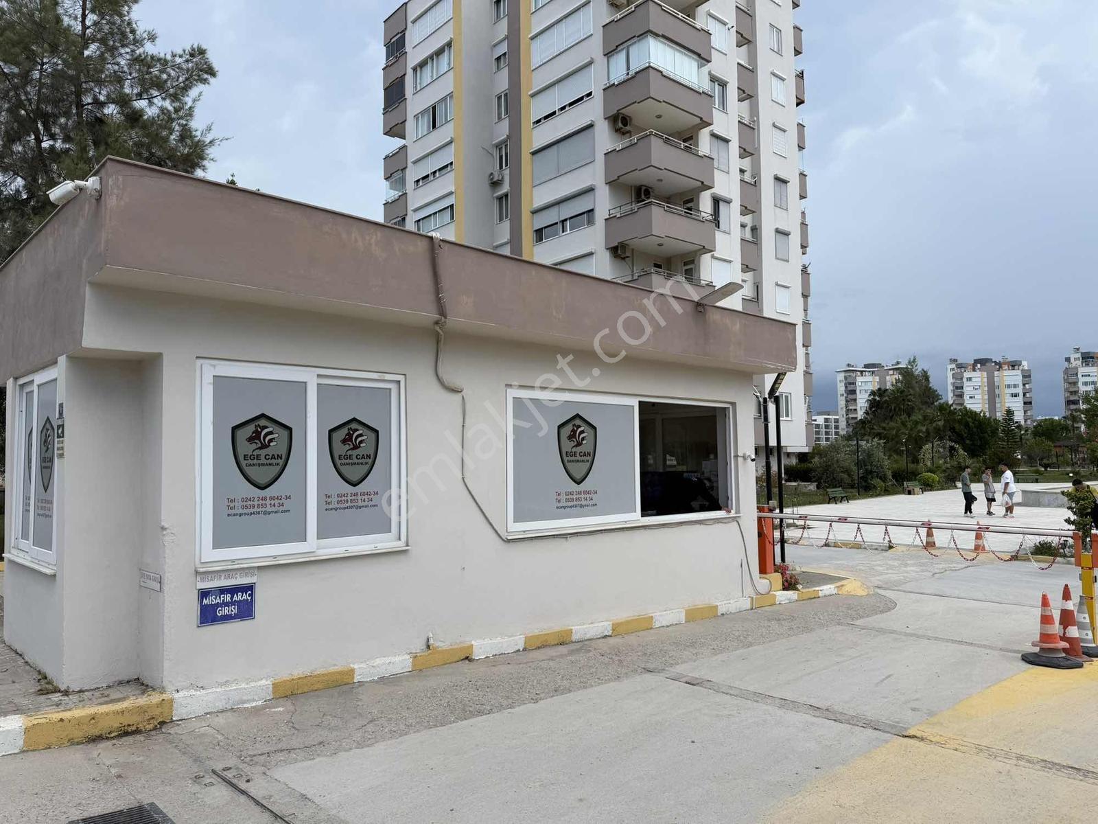Lara Acısu Sitesinde 7/24 Güvenlik Havuzlu Site İçi Arakat Daire - Görsel 4