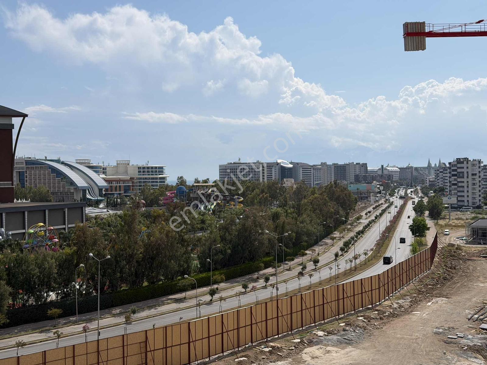 Lara Acısu Sitesinde 7/24 Güvenlik Havuzlu Site İçi Arakat Daire - Görsel 8