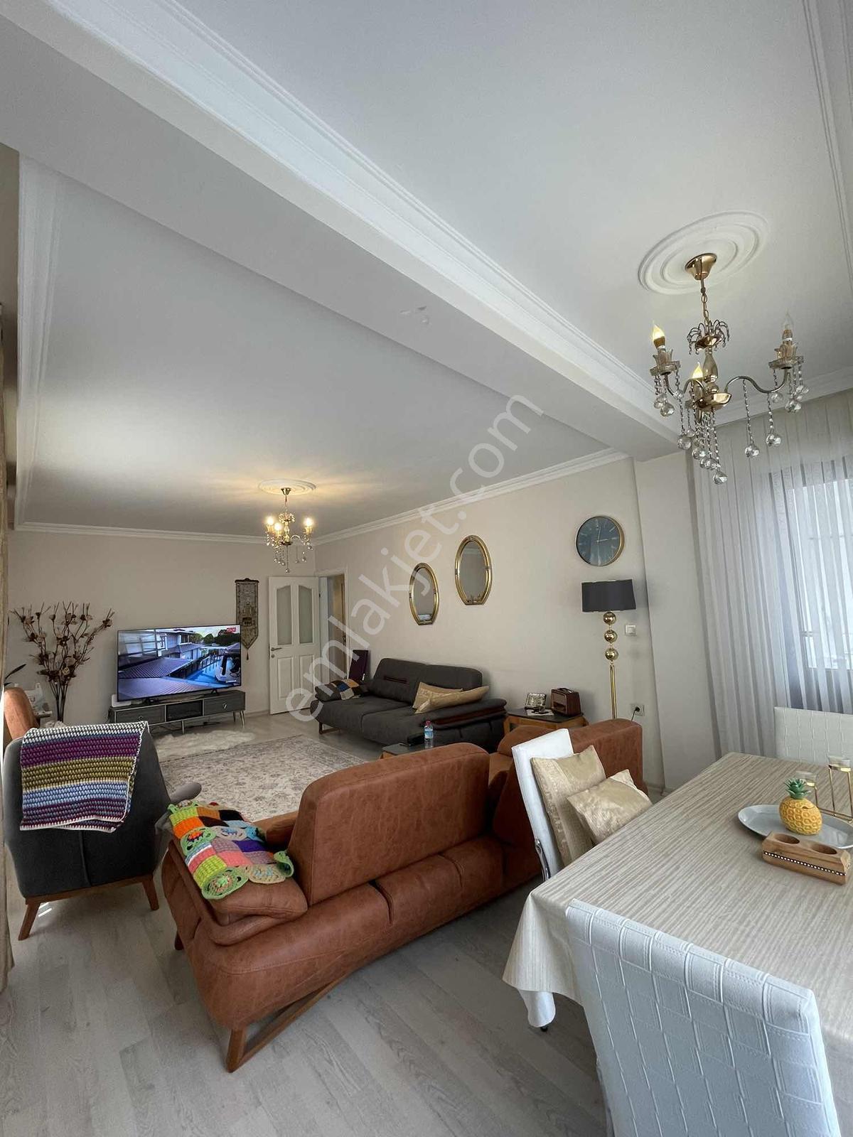 Bahçelievler'de Mükemmel Lokasyon Yeni Bina Satılık 3+1 Daire - Görsel 28