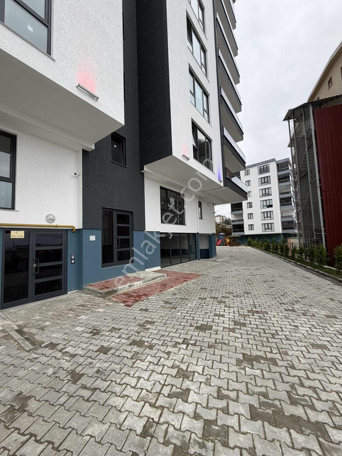 Yalıncak'ta Satılık Sıfır Yerden Isıtmalı 3+1 Daire - Görsel 18