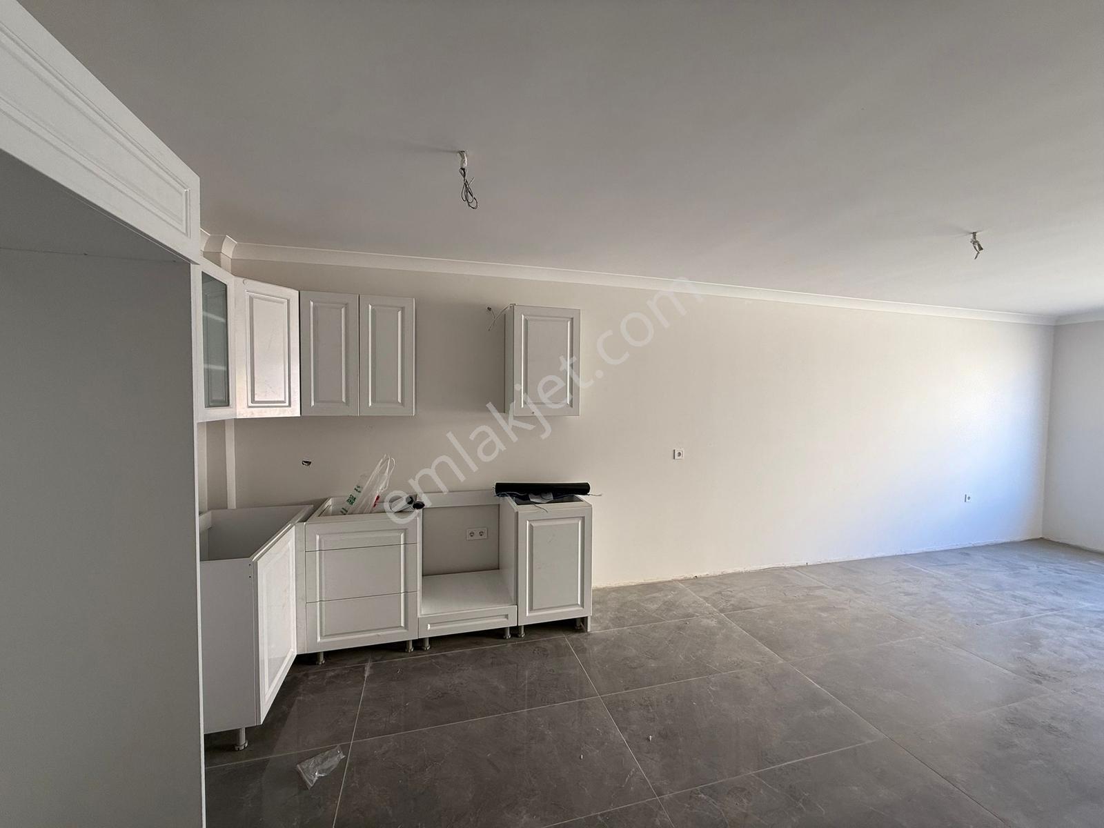 Bahçecikte Satılık 1+1 Sıfır Daire