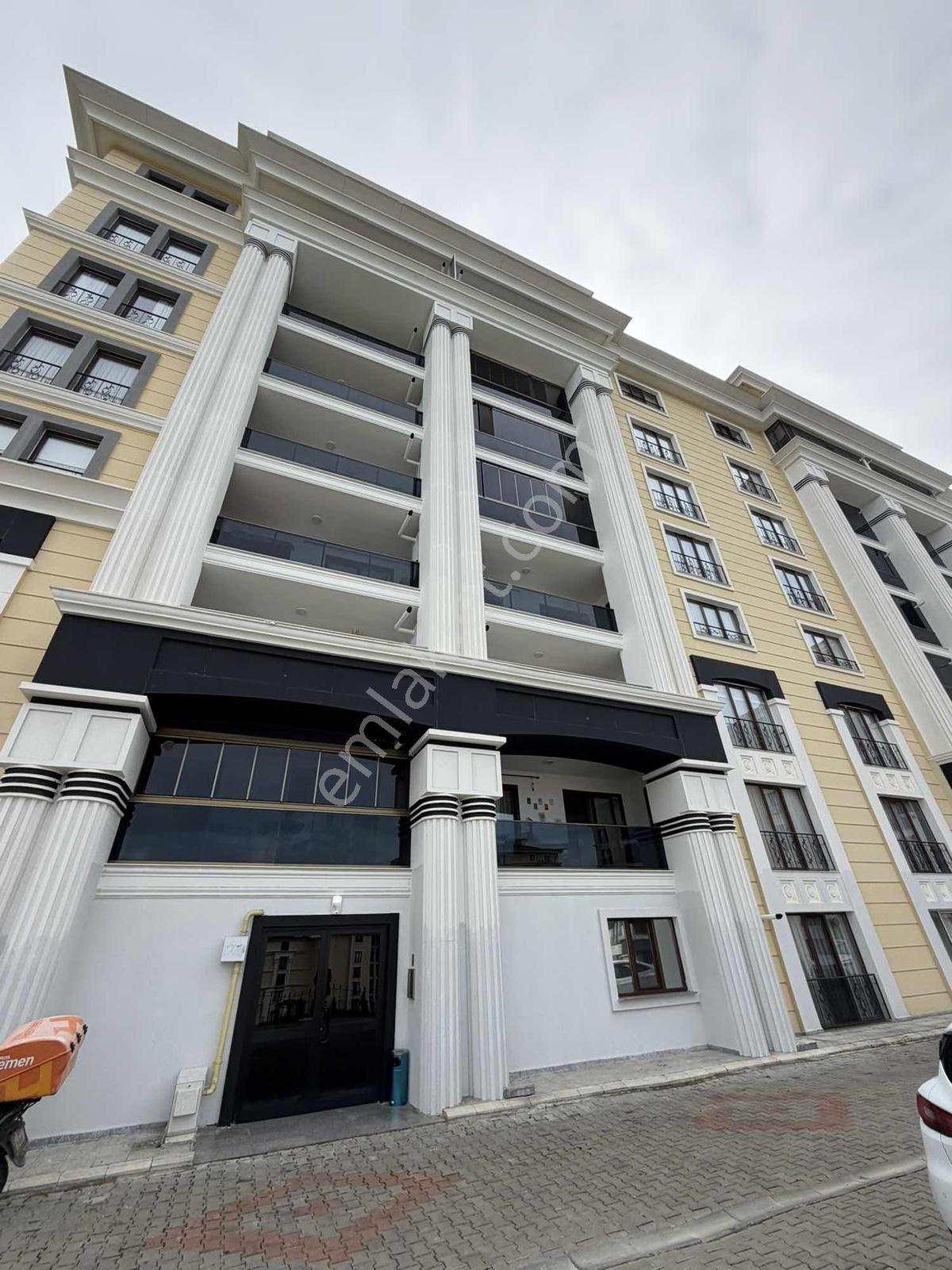 Site İçi Satılık 1+1 Sıfır Daire