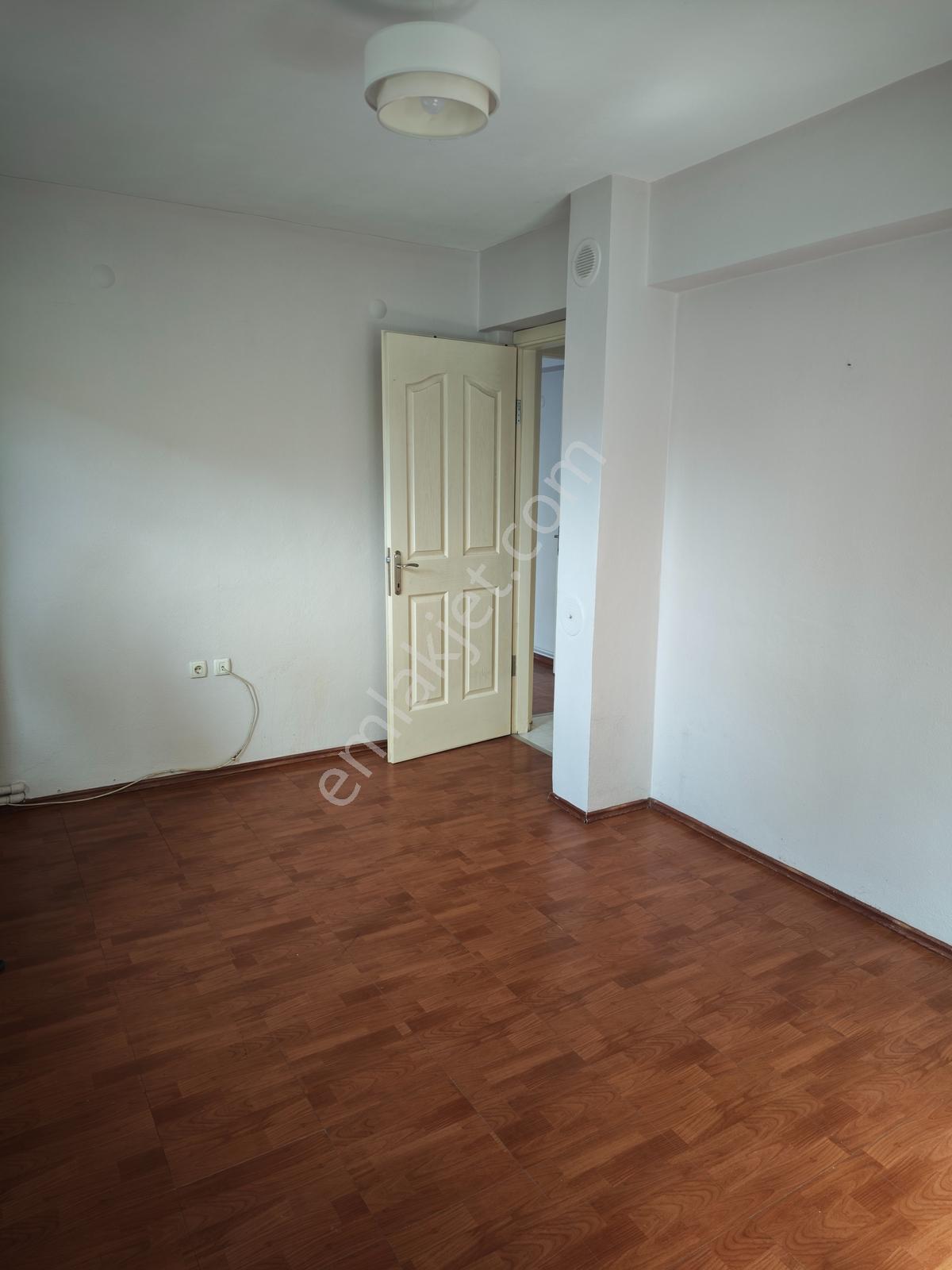 Şükrüpaşa Mahallesinde Depozito İstemeyen Kiralık 3+1 Daire - Görsel 22