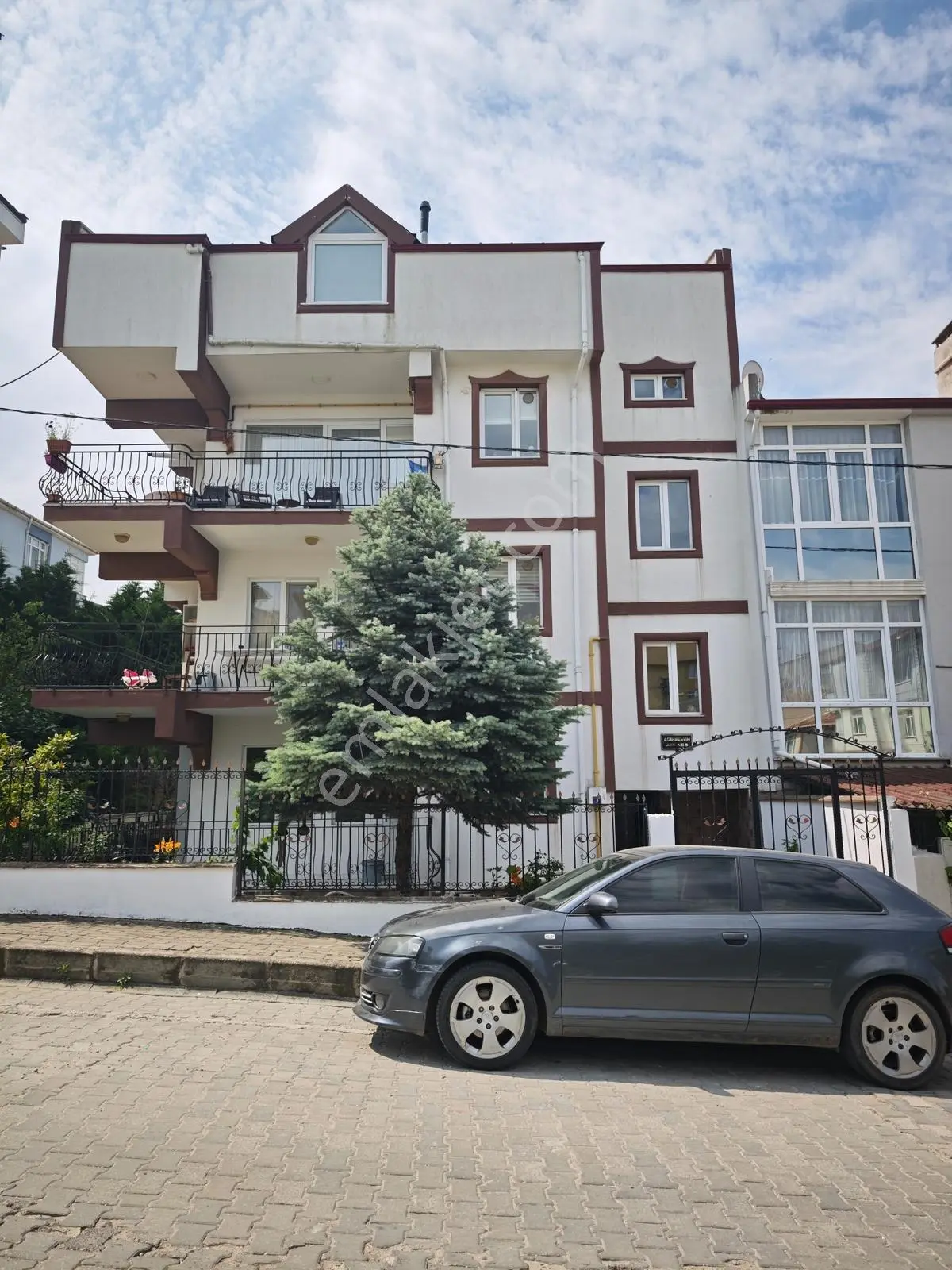 Şükrüpaşa Mahallesinde Depozito İstemeyen Kiralık 3+1 Daire