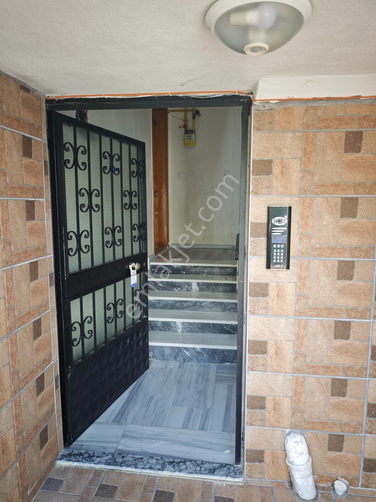 Şükrüpaşa Mahallesinde Depozito İstemeyen Kiralık 3+1 Daire - Görsel 3