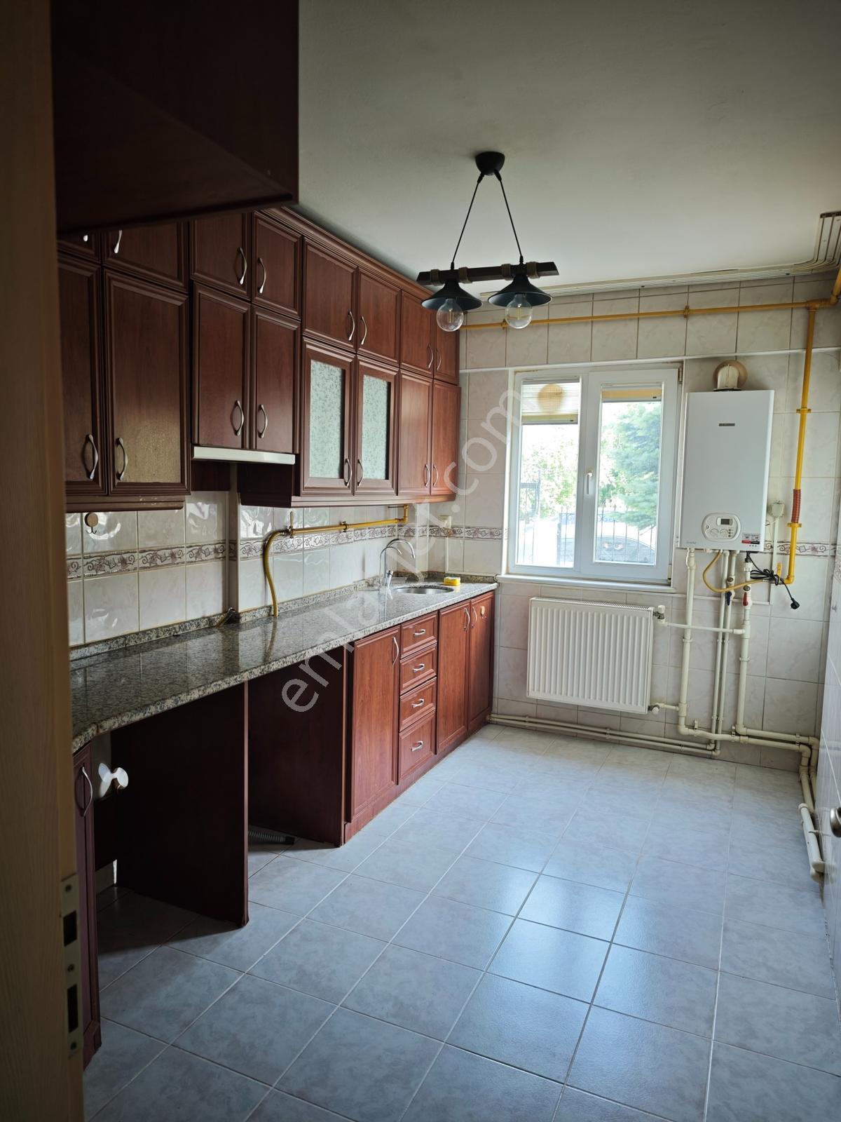 Şükrüpaşa Mahallesinde Depozito İstemeyen Kiralık 3+1 Daire - Görsel 11