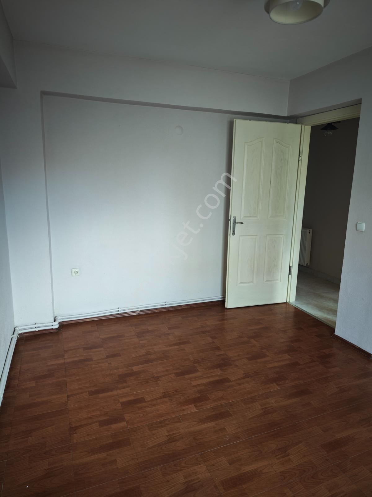 Şükrüpaşa Mahallesinde Depozito İstemeyen Kiralık 3+1 Daire - Görsel 18