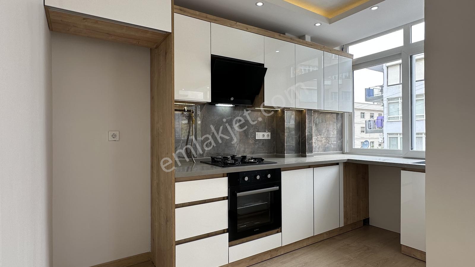 Basın Sitesi Kort Yakını Köşe Cephe 3+1 Masrafsız Arakat Daire