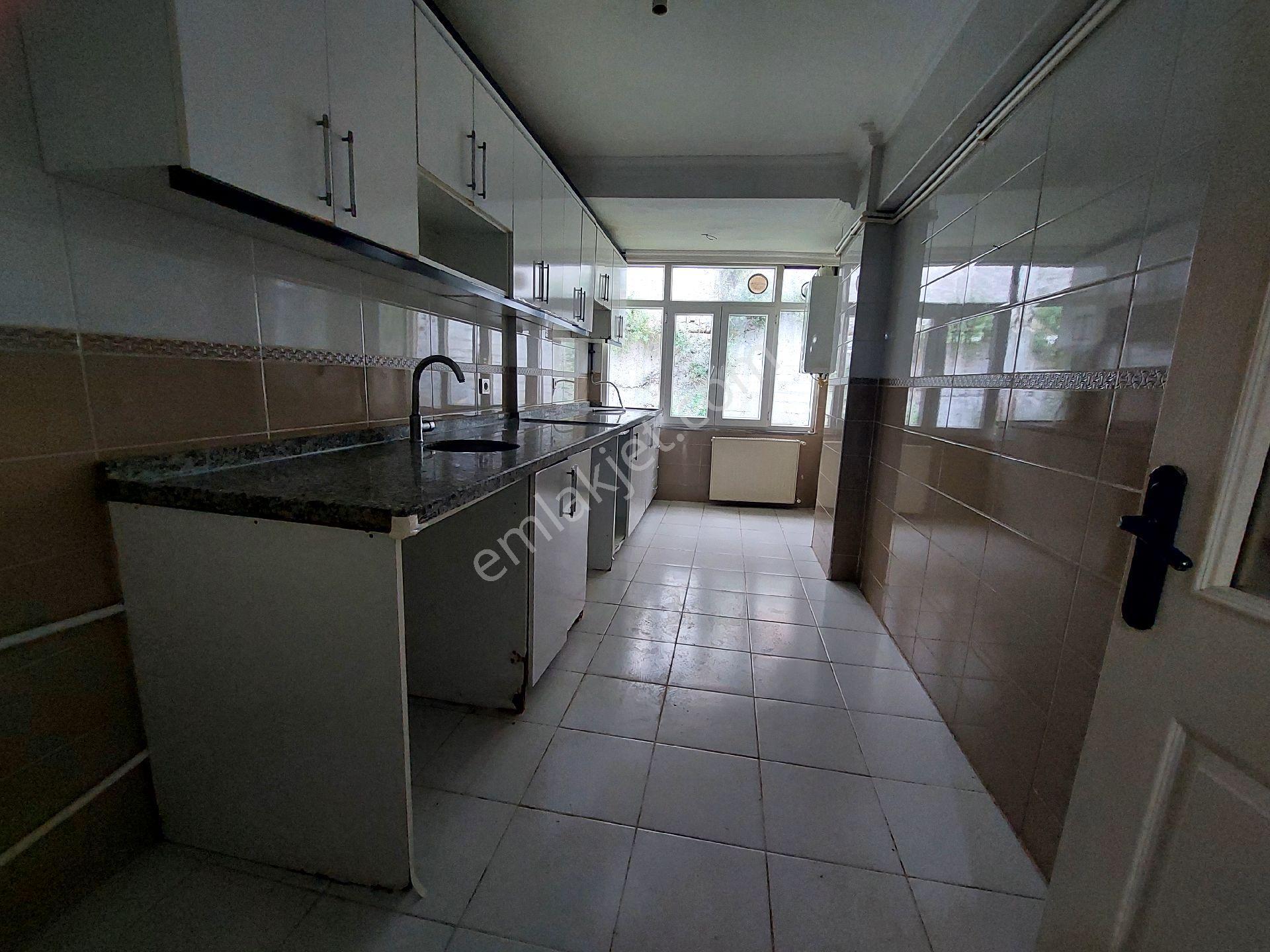 Gaziosmanpaşa Küçükköy Geleri Cadesi De Kiralık Daire 3.kat 3+1 130 M2 - Görsel 13