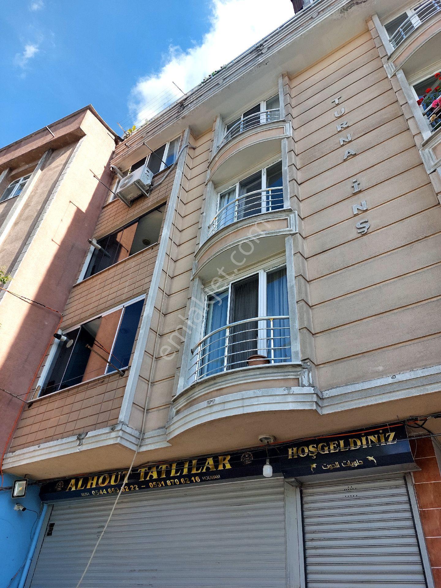 Gaziosmanpaşa Küçükköy Geleri Cadesi De Kiralık Daire 3.kat 3+1 130 M2