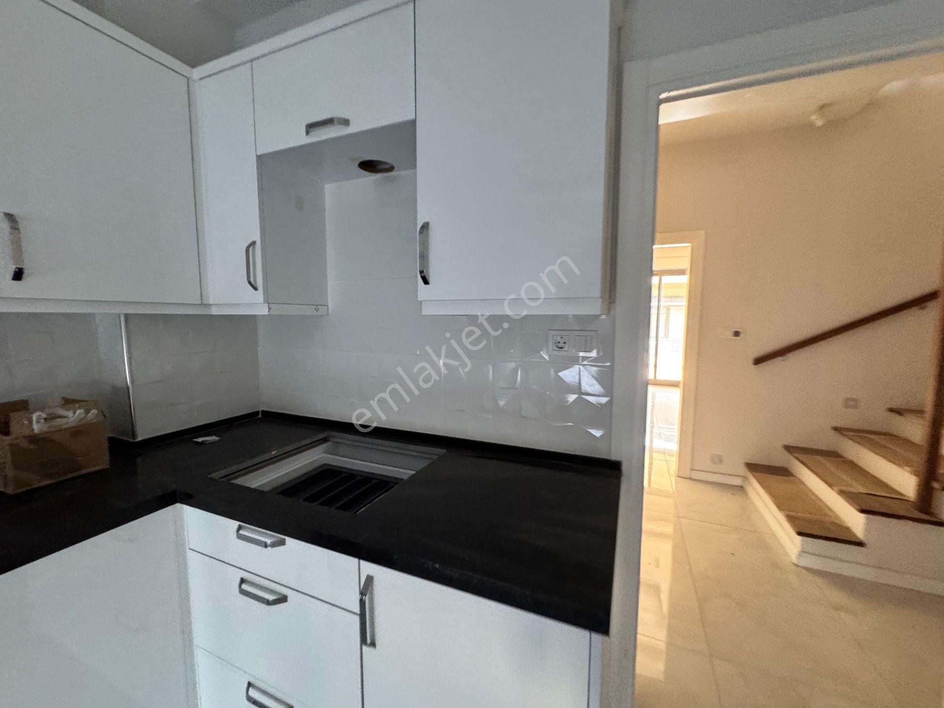Medar Çatı Okulları Karşısı Ortak Havuzlu 4+1 Satılık Villa - Görsel 9