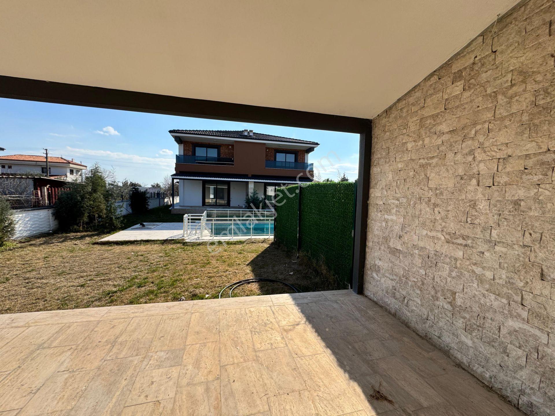Medar Çatı Okulları Karşısı Ortak Havuzlu 4+1 Satılık Villa - Görsel 29