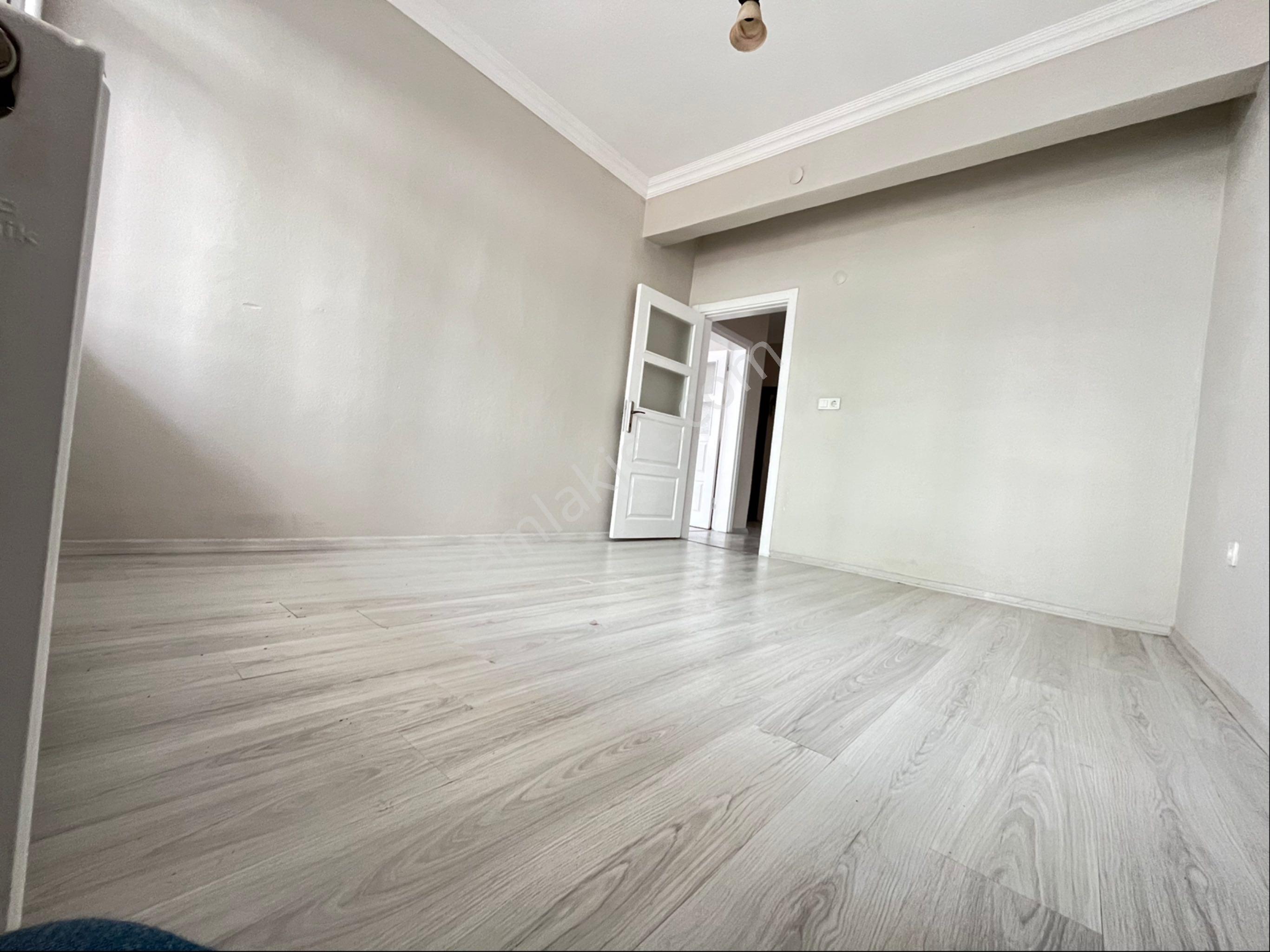 Orhangazi Mahallesinde Müstakil Binada Balkonlu 2+1 Kiralık Daire - Görsel 4