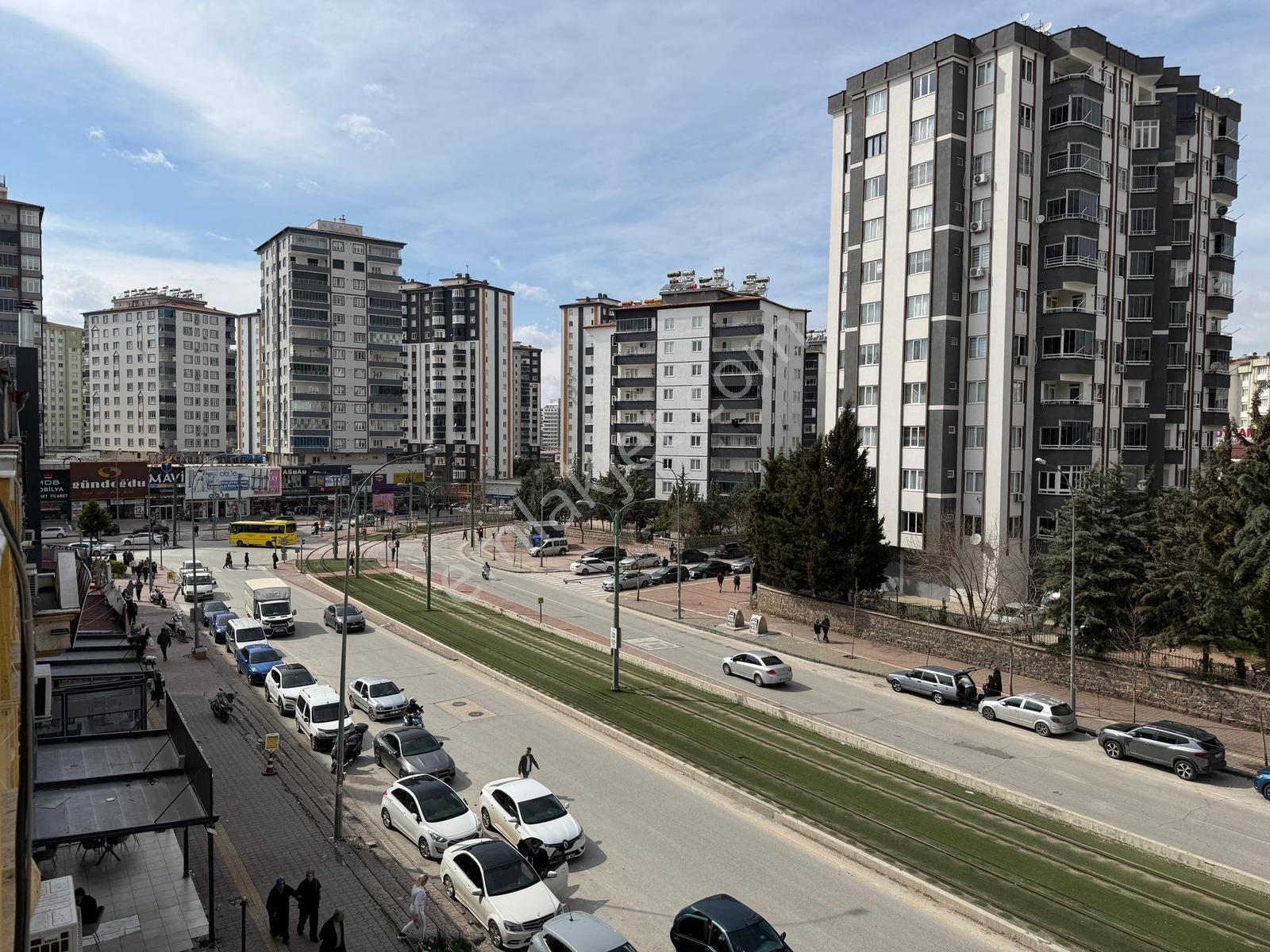 Kiralık Ful Eşyalı Çok Çok Bakımlı Düblex Daire Toprak Emlak Tan - Görsel 22