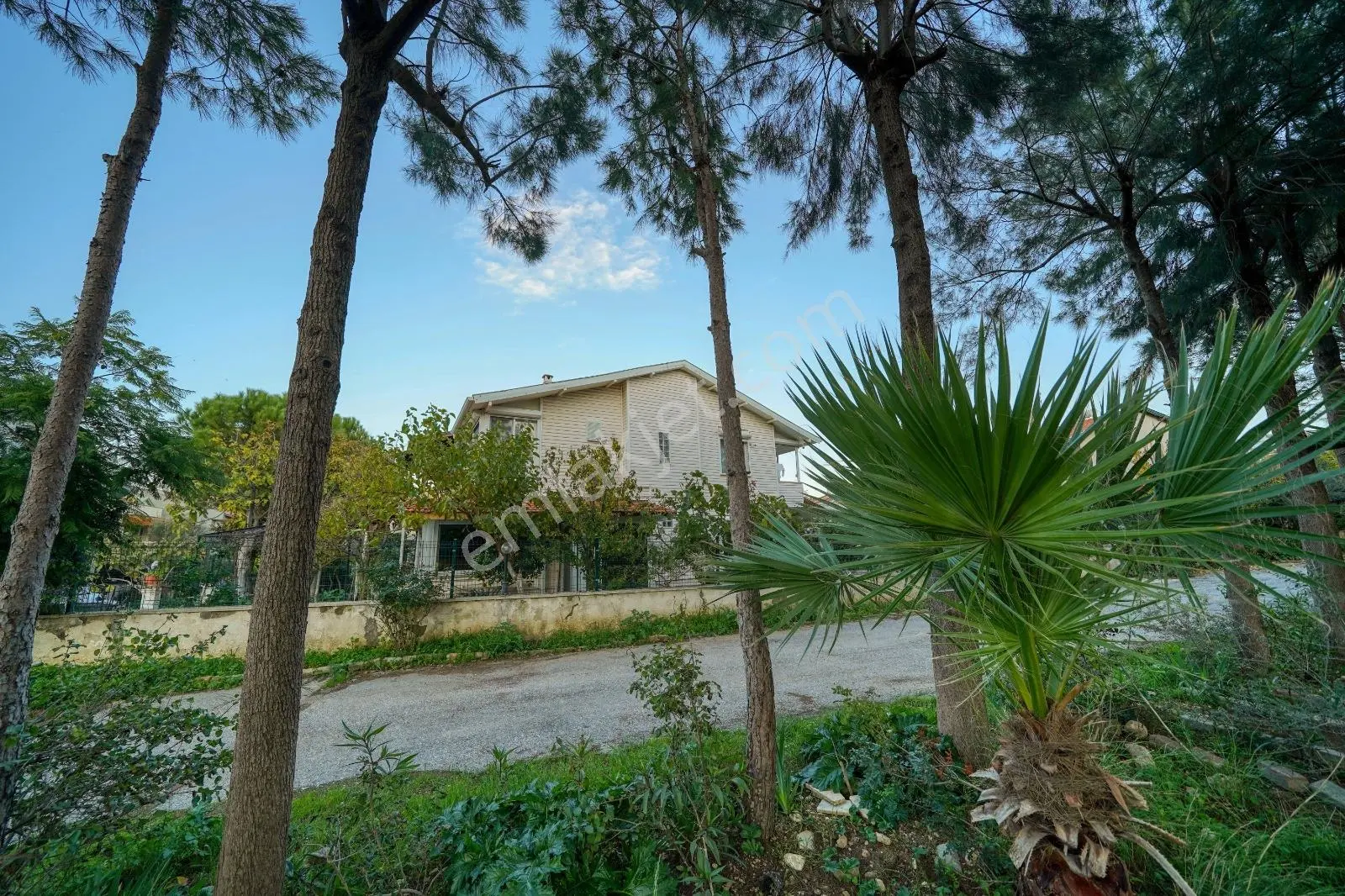 Çeşmealtı Havuzlu Sitede Eylül İtibarıyla Eşyalı Kiralık 3+1 - Görsel 4