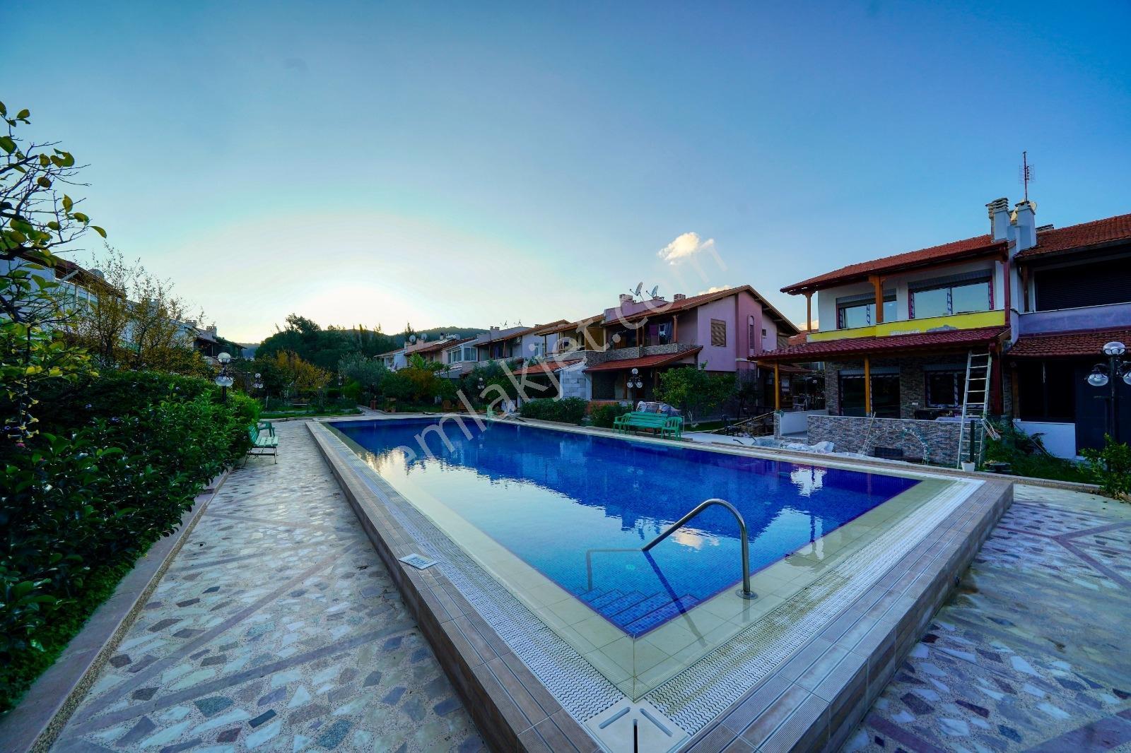 Çeşmealtı Havuzlu Sitede Eylül İtibarıyla Eşyalı Kiralık 3+1 - Görsel 19