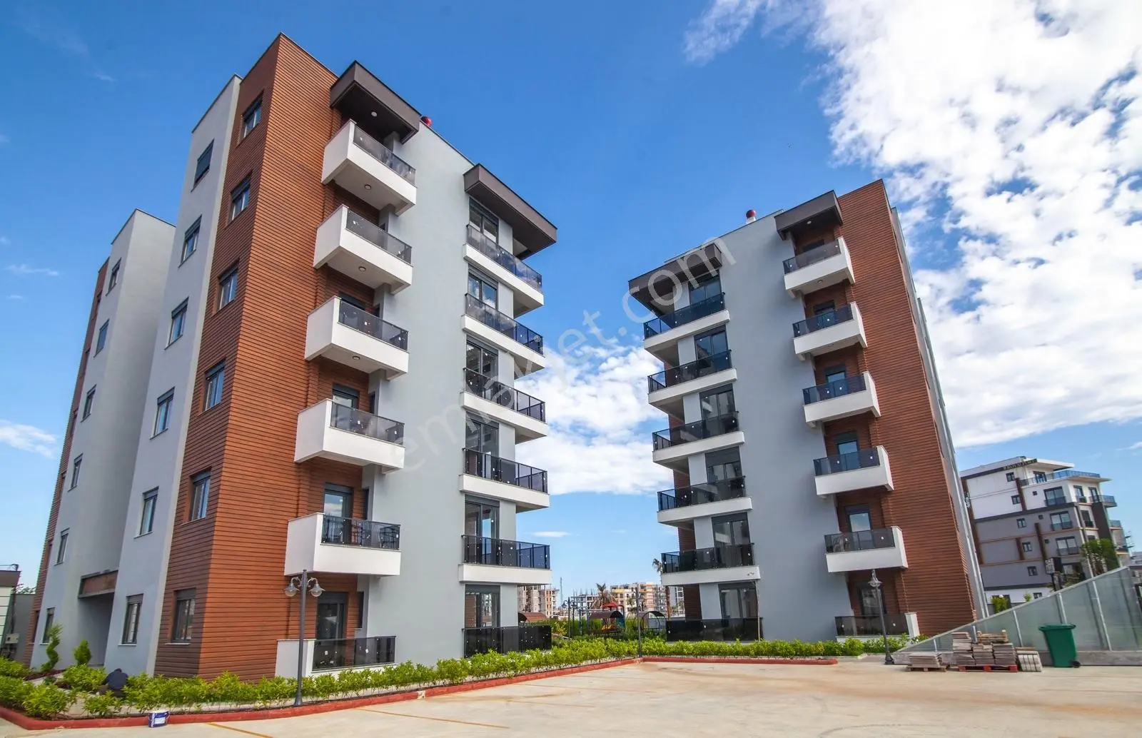 Site İçinde Ayrı Mutfaklı 7/24 Güvenlikli Havuzlu Kiralık 2+1 - Görsel 2