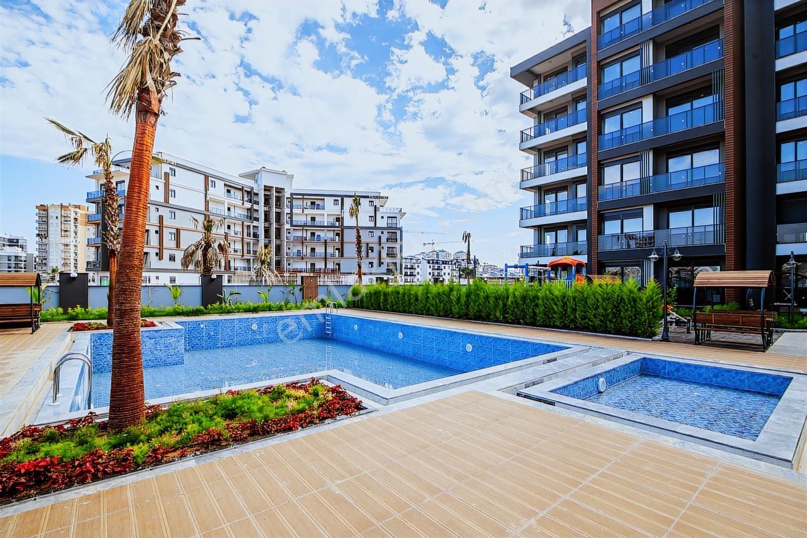 Site İçinde Ayrı Mutfaklı 7/24 Güvenlikli Havuzlu Kiralık 2+1 - Görsel 3