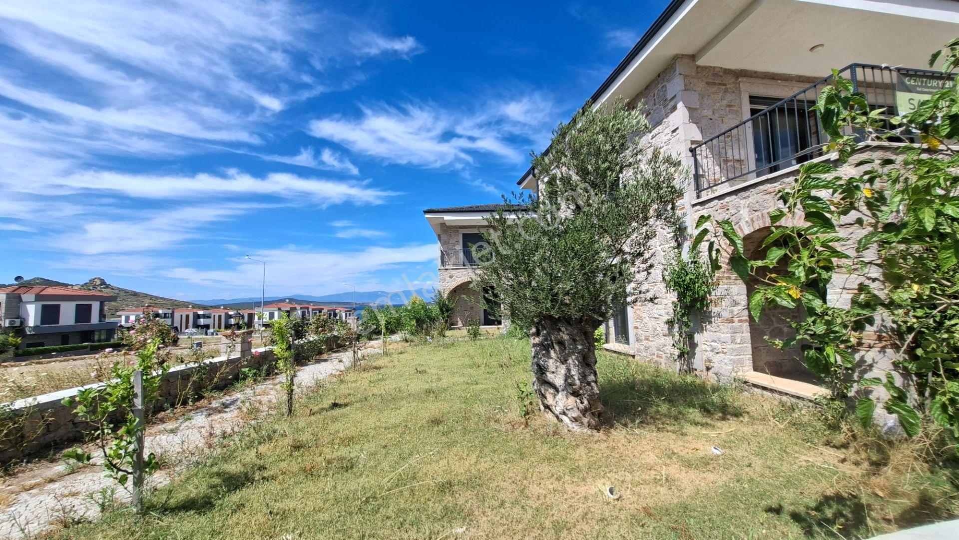 Cunda Adası’nda Satılık, Denize 100 Metre Mesafede Sıfır, Lüks, Taş Villa - Görsel 9