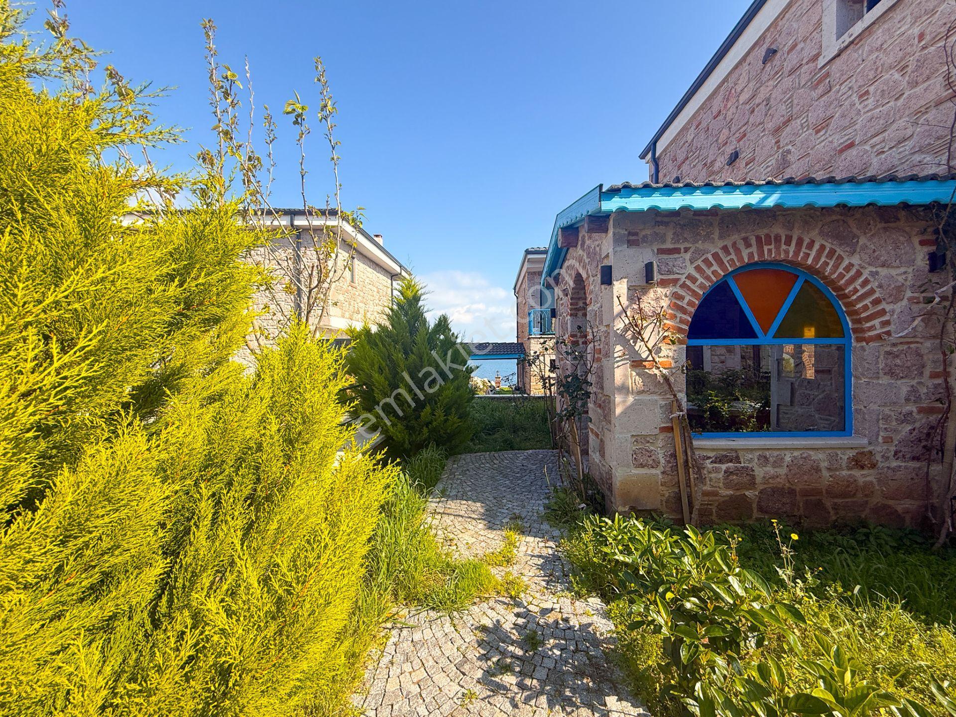 Cunda Adası’nda Satılık, Denize 100 Metre Mesafede Sıfır, Lüks, Taş Villa - Görsel 13