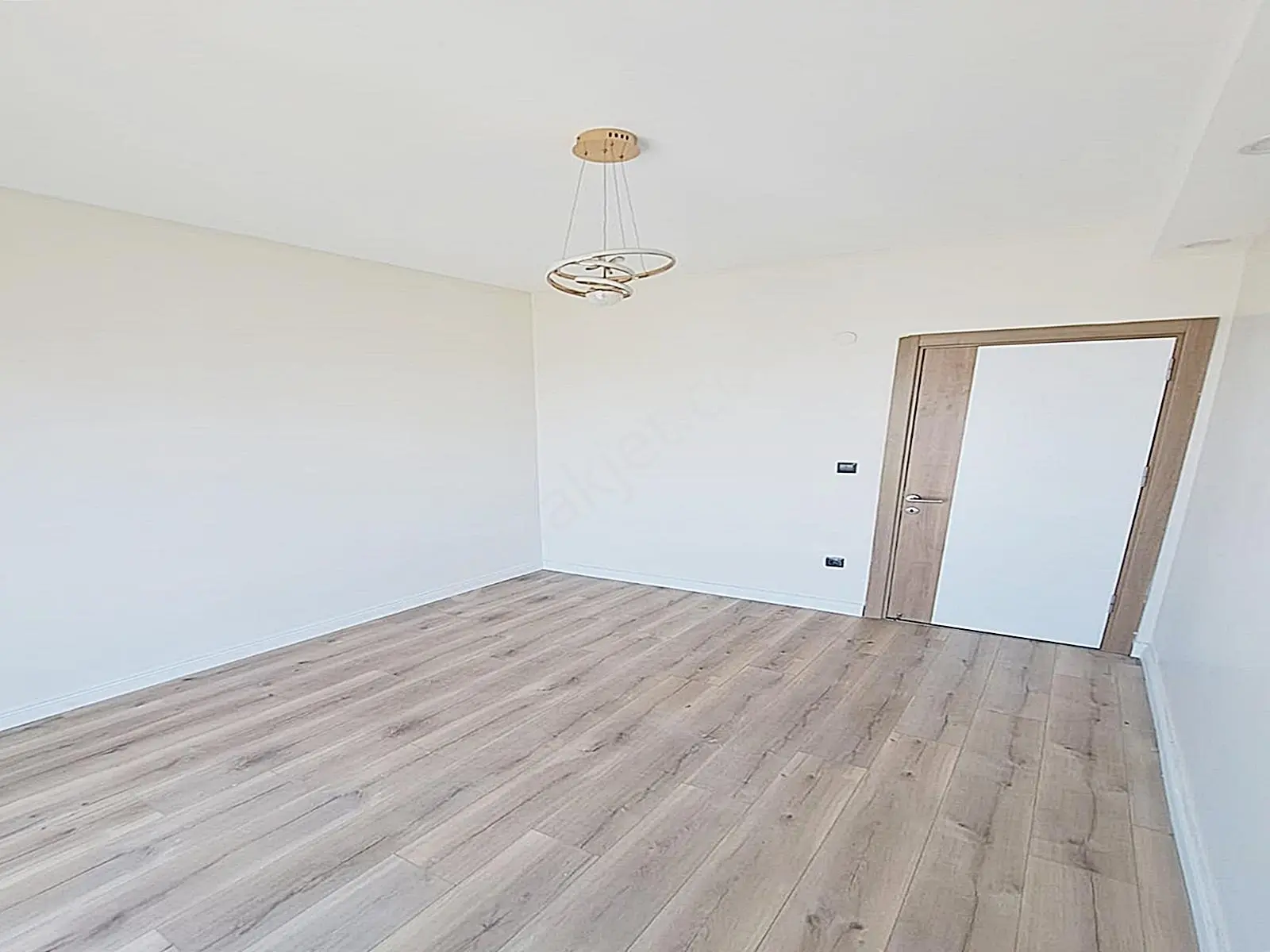 Beylikdüzü Site İçinde Ultra Lüks 1+1 Satılık Daire - Görsel 9
