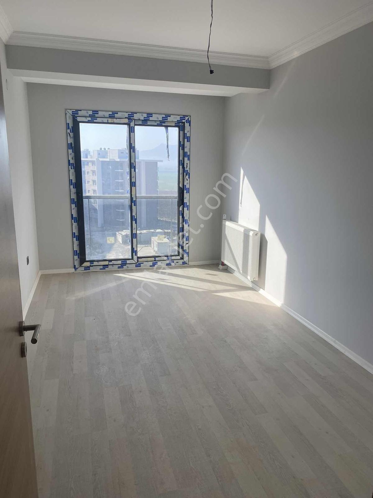 Havuzu Güvenlıkli Sitede Full Kredili Satılık 3 + 1 Daıre - Görsel 14
