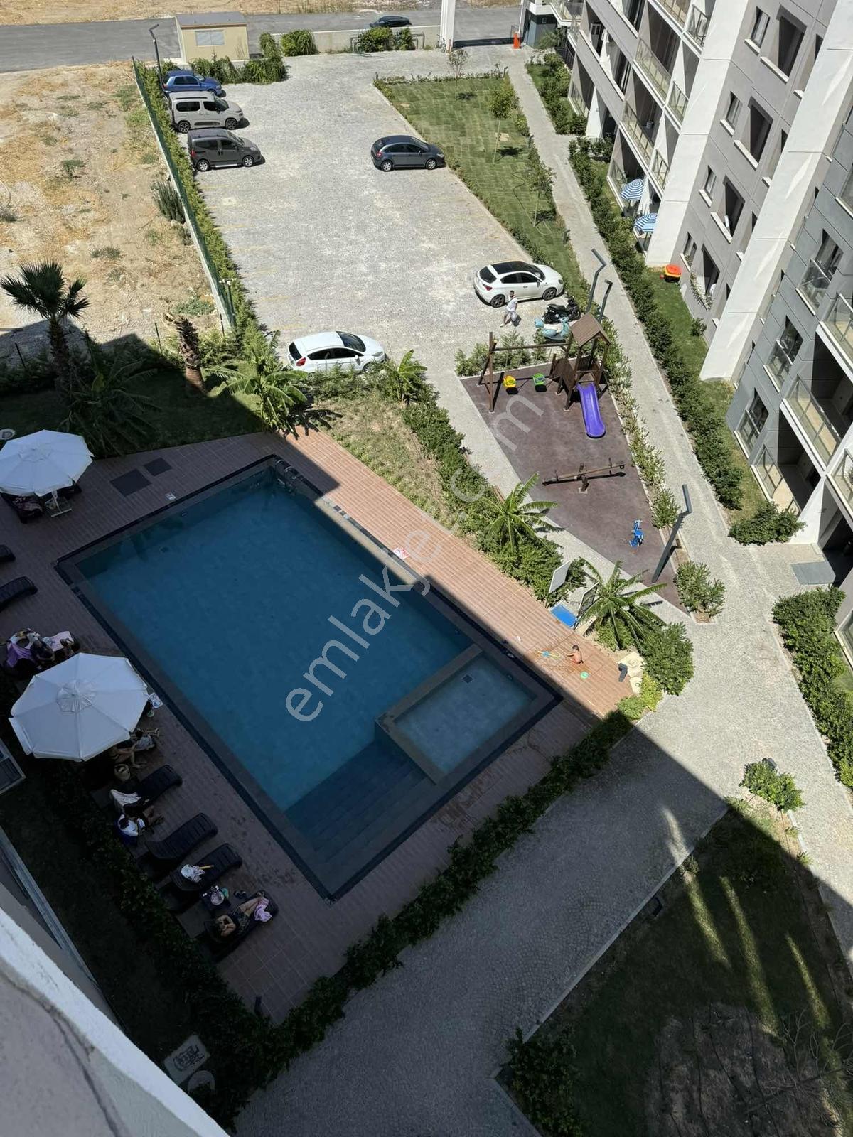 Havuzu Güvenlıkli Sitede Full Kredili Satılık 3 + 1 Daıre - Görsel 6