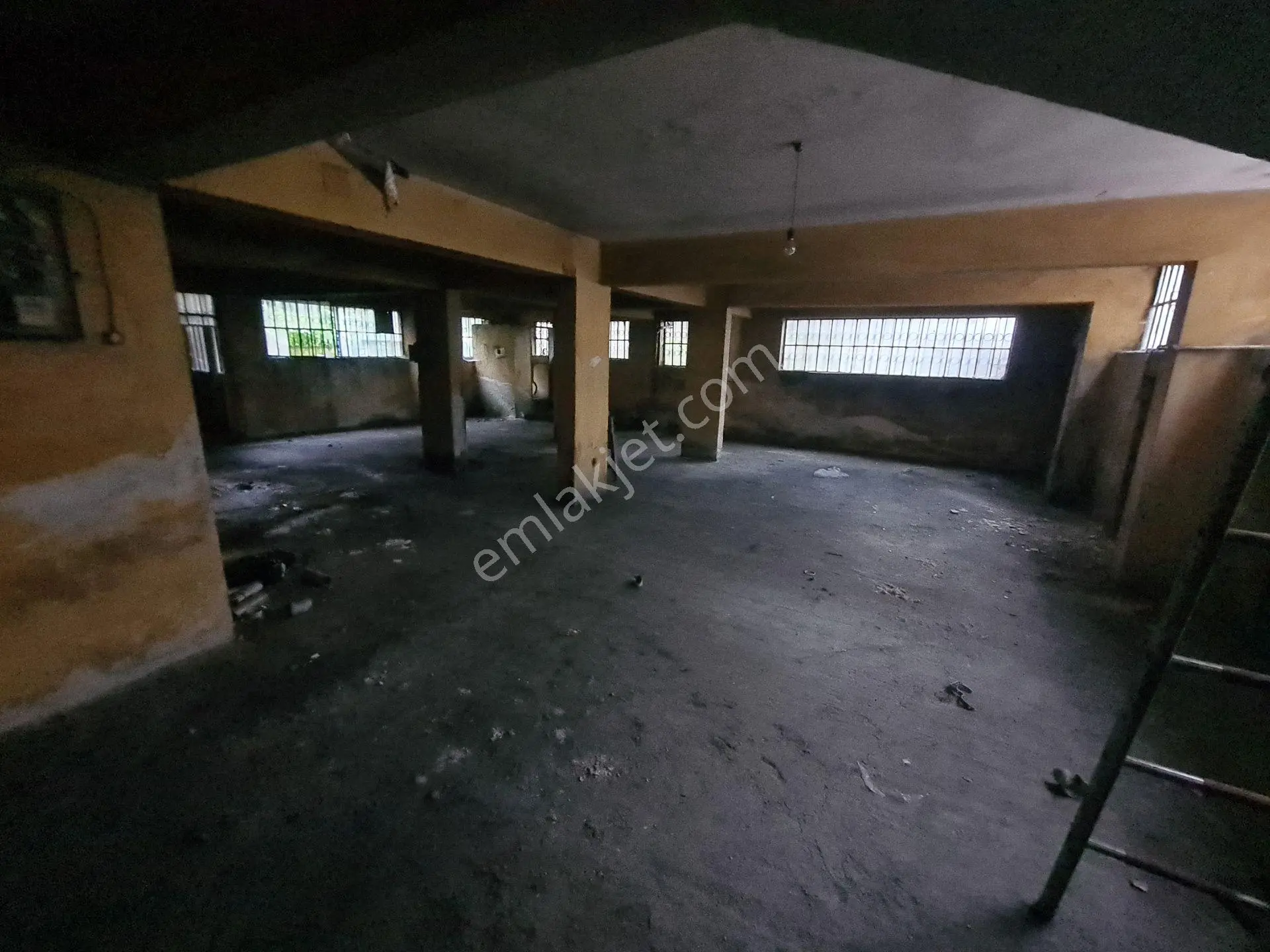 386 M2 Arsada 6 Katlı Apartman {meydana 1.5km] 565m2 Daire Alanı - Görsel 4