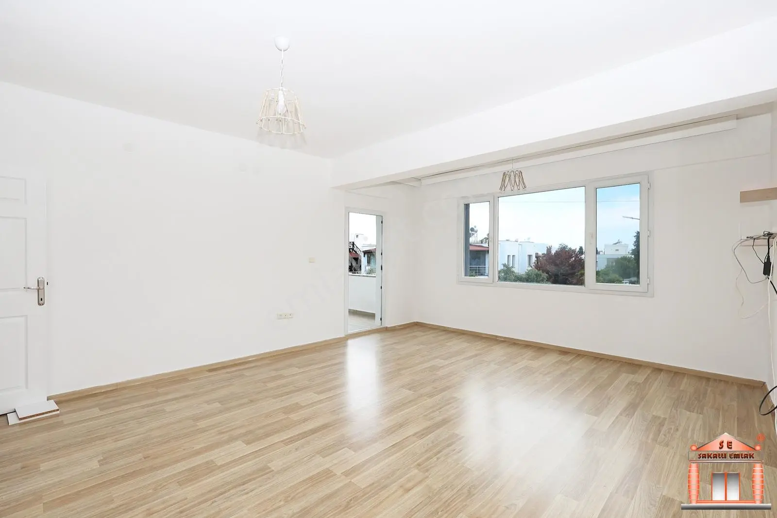 S-a-k-a-l-l-ı-d-a-n Turgutreis Merkezde Kiralık Daire - Görsel 2