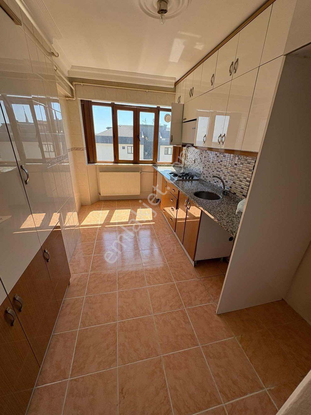 Hürriyet Mah Arakat Ferah Balkonlu 2+1 Kiralık Daire - Görsel 8