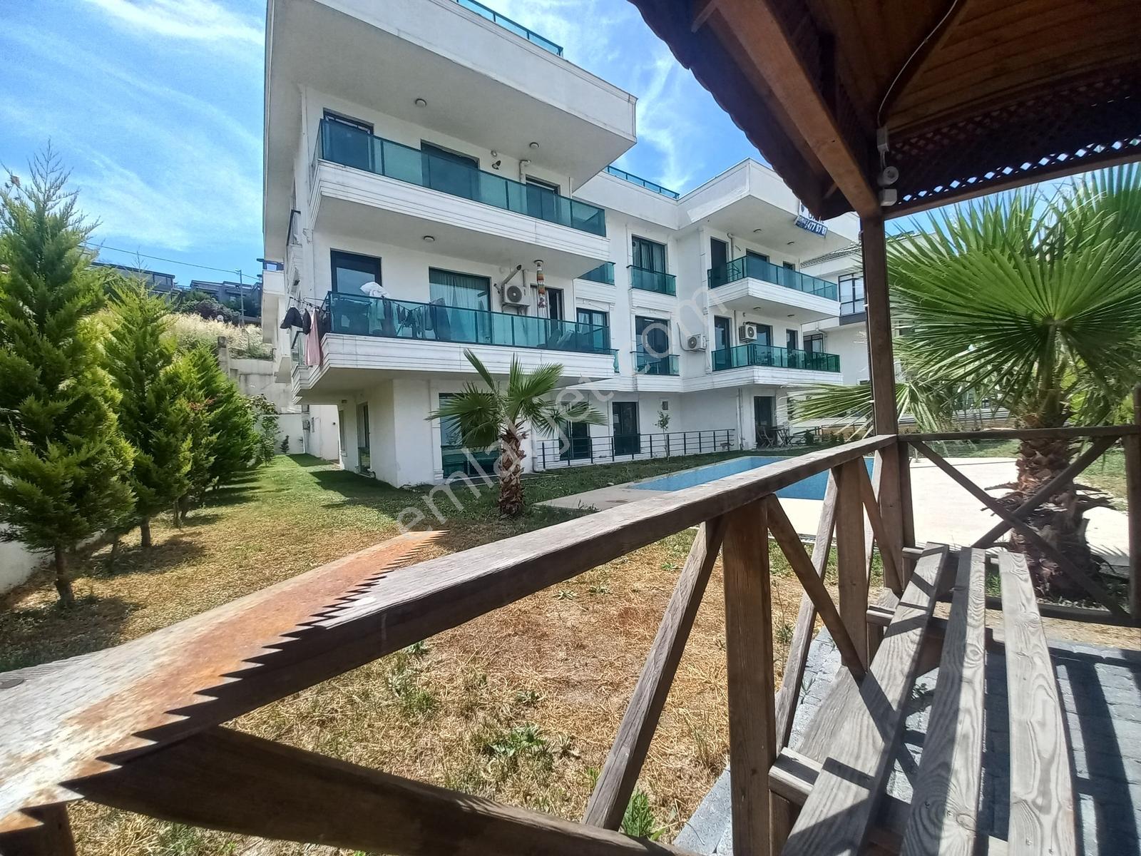 Full Deniz Manzaralı Havuzlu Sitede Satılık 4+1 Dubleks Daire - Görsel 2