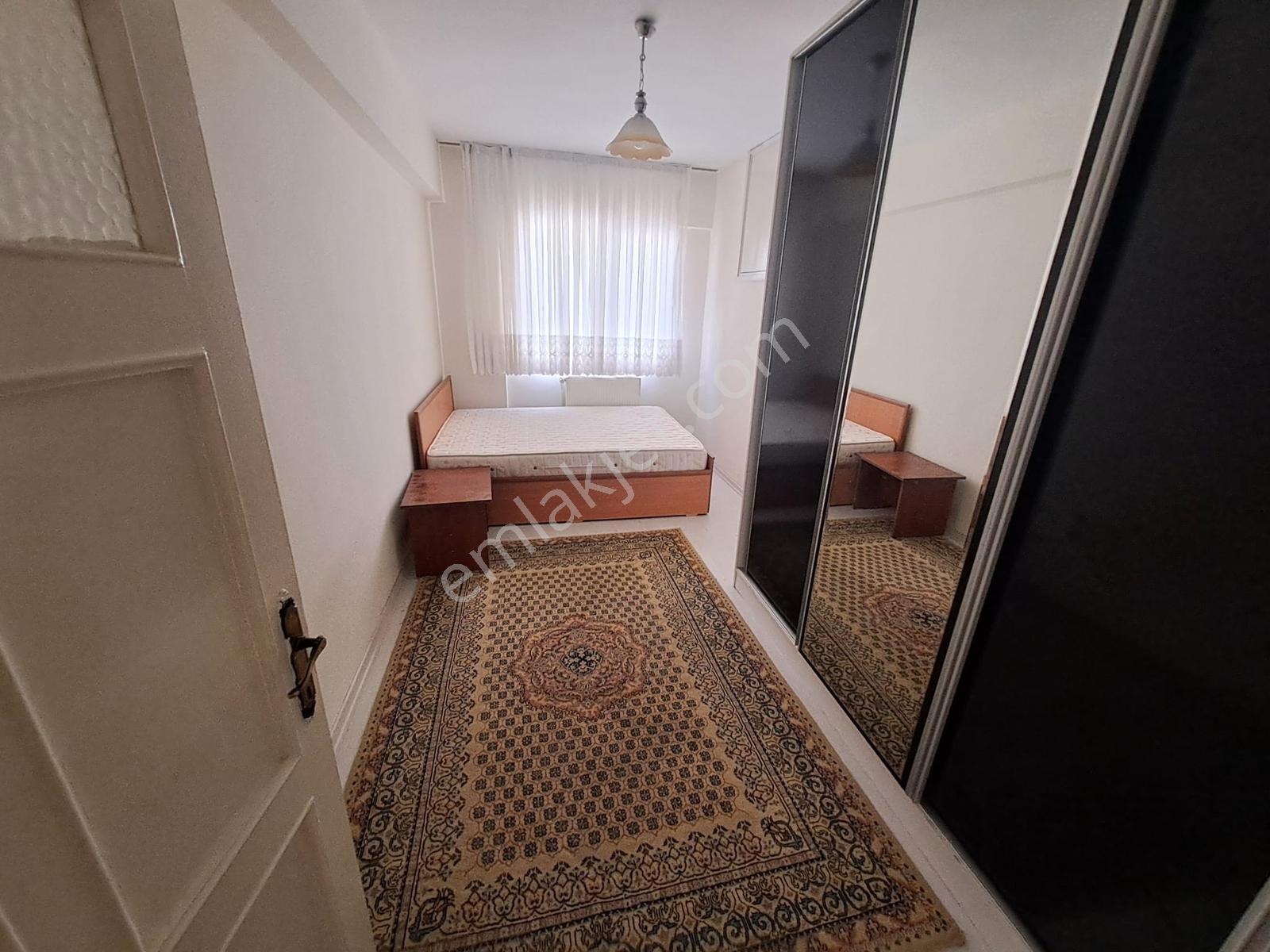 Ekonomi Ve Metro Yakını 3+1 Yüksek Giriş Eşyalı Daire - Görsel 12