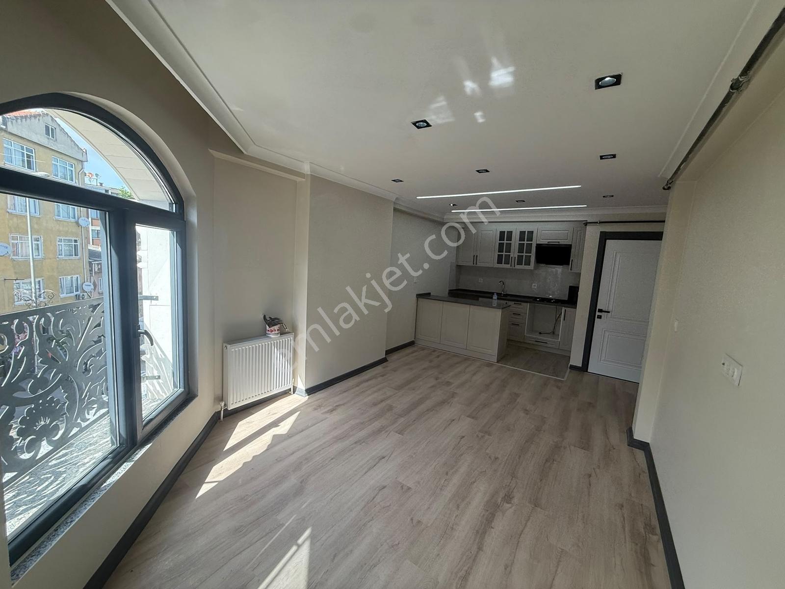 Home'dan Cadde Cepheli Sıfır Mükemmel 70m² 1+1 Lüks 2-kat Daire. - Görsel 11