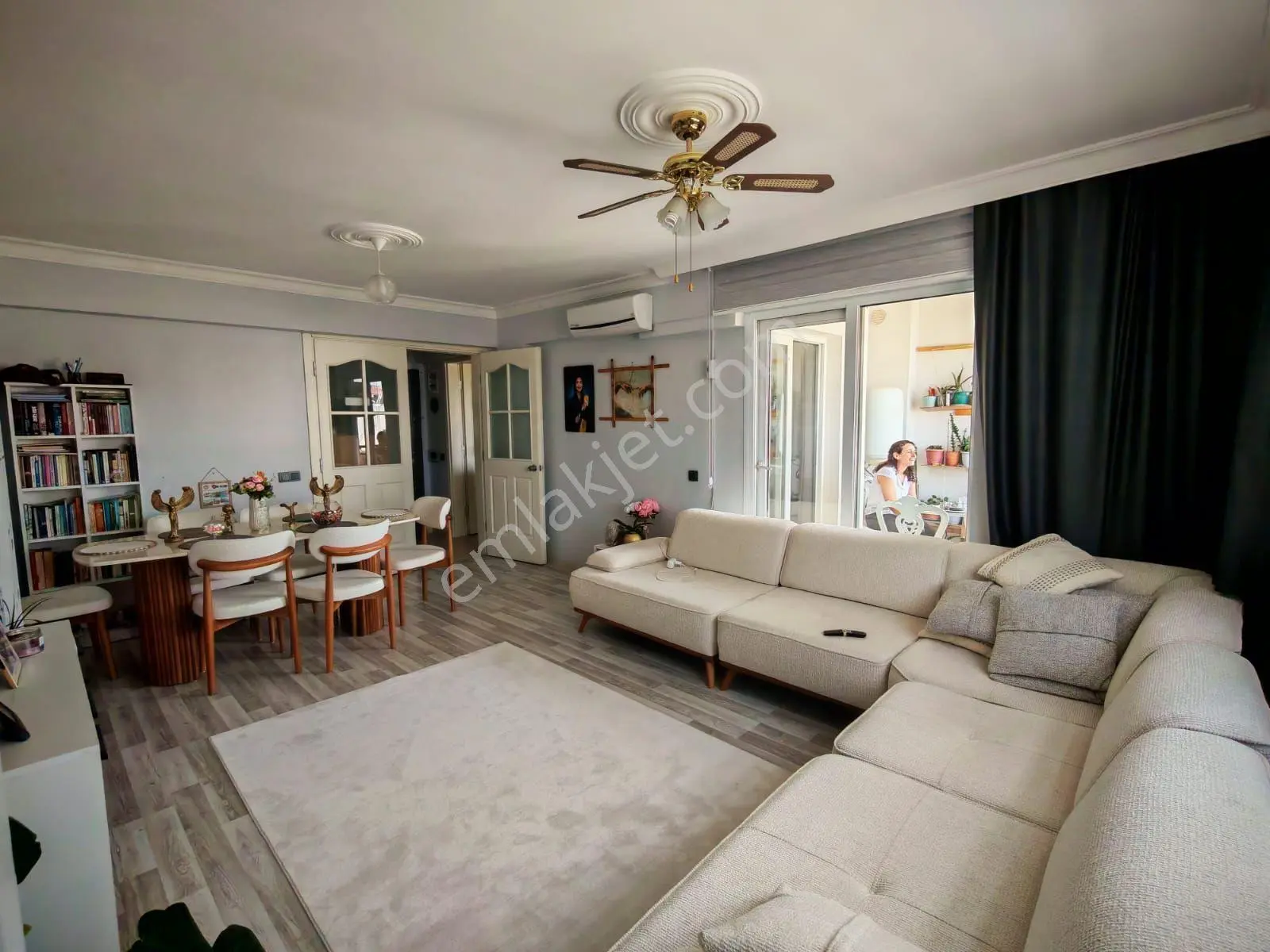 Barbaros Flora Evlerinde Satılık 3+1, Ara Kat, 140m² Ferah Daire - Görsel 3