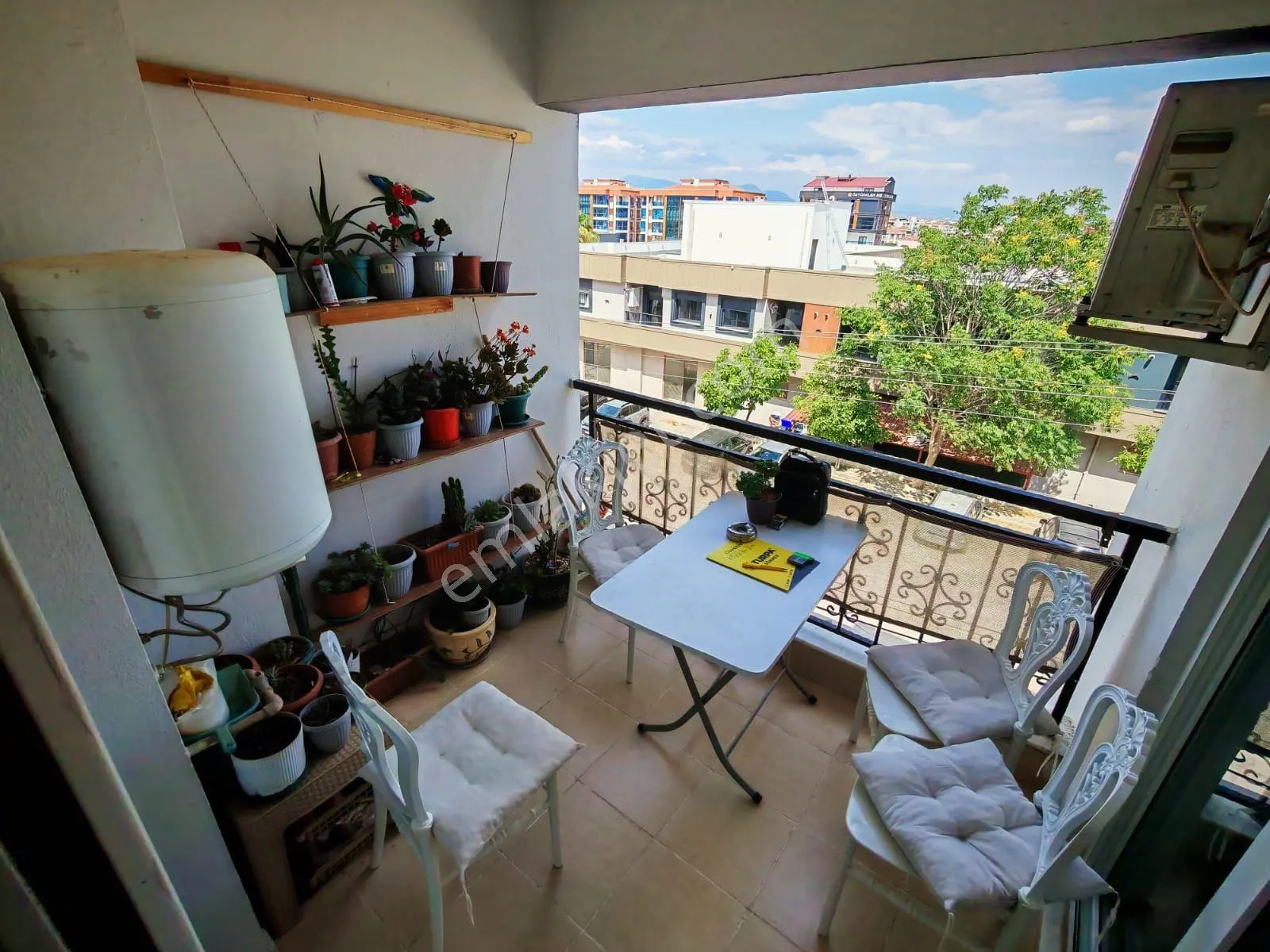 Barbaros Flora Evlerinde Satılık 3+1, Ara Kat, 140m² Ferah Daire - Görsel 4