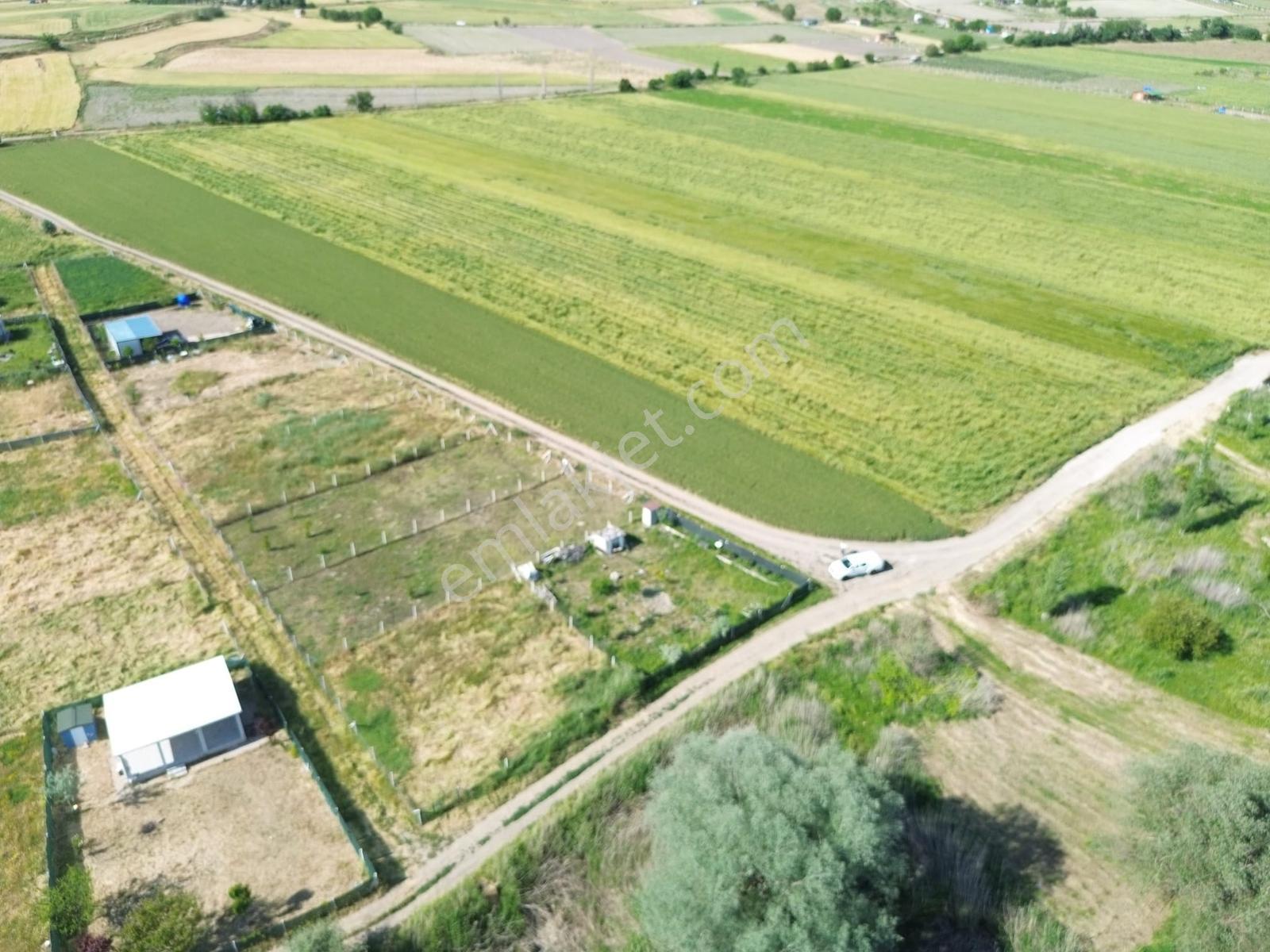 Güneyce'de Elektrik,su Abonelikleri Tam Köşe Başı İmarlı Arsa - Görsel 4