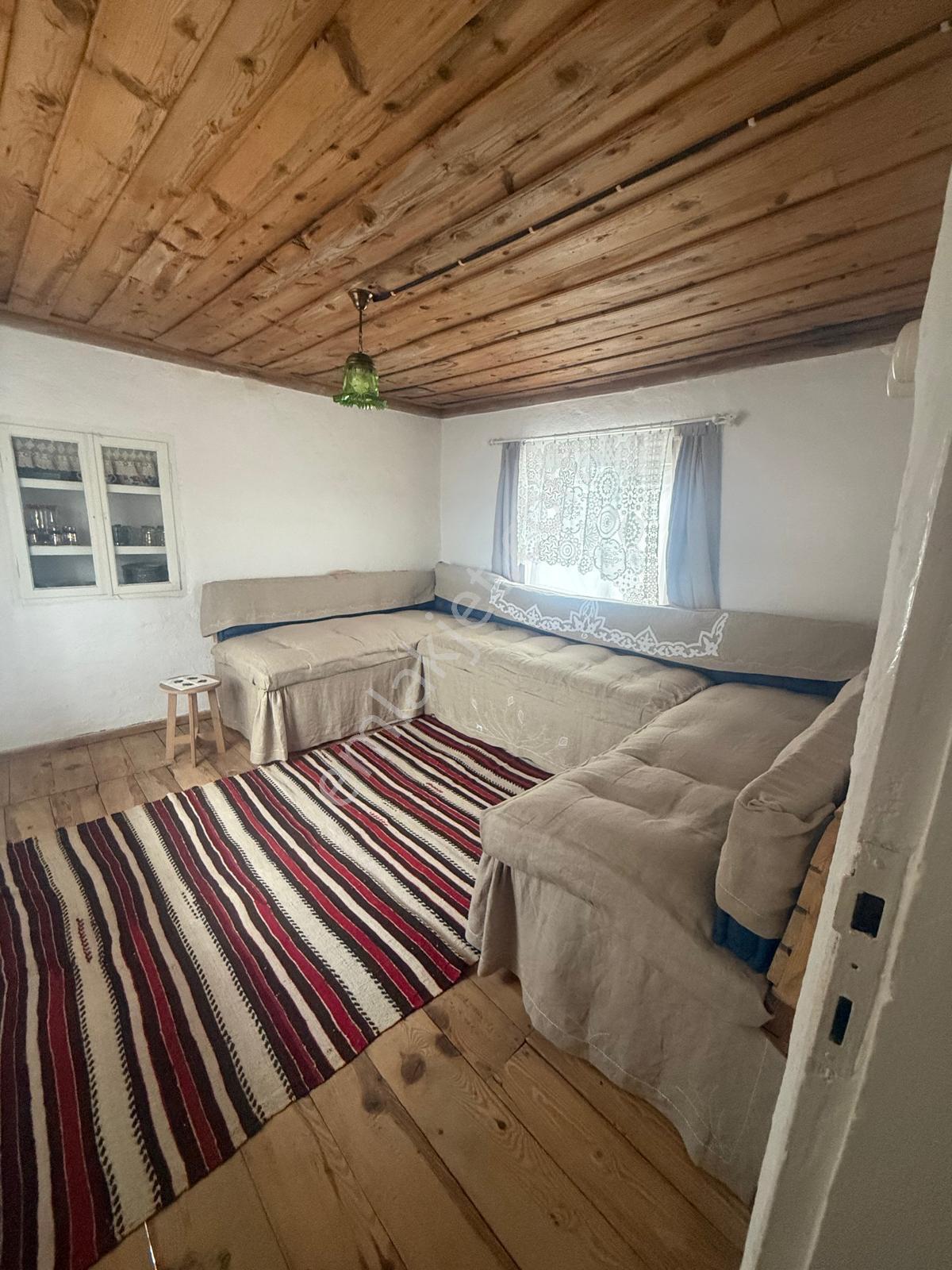 Doğayla İç İçe | 434 M² Arsa İçerisinde Özel Tasarım Köy Evi - Görsel 35