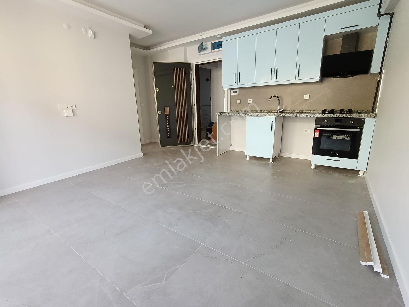 Yenimahalle Çarşı Caddesi'nde Sıfır Binada Kiralık 1+1 - Görsel 14
