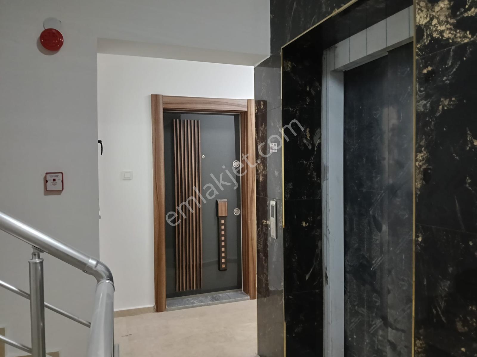 Yenimahalle Çarşı Caddesi'nde Sıfır Binada Kiralık 1+1 - Görsel 8