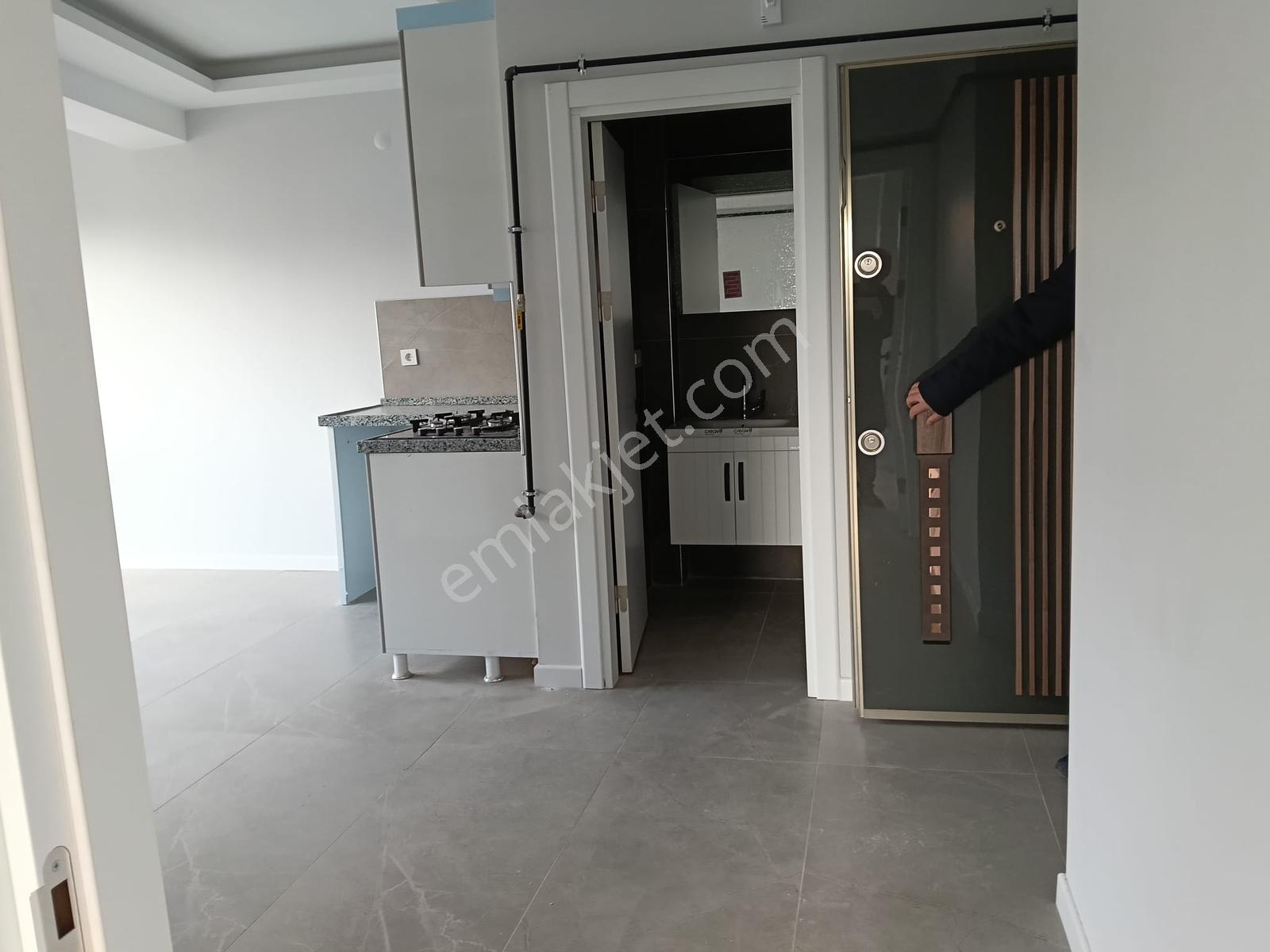 Yenimahalle Çarşı Caddesi'nde Sıfır Binada Kiralık 1+1 - Görsel 5