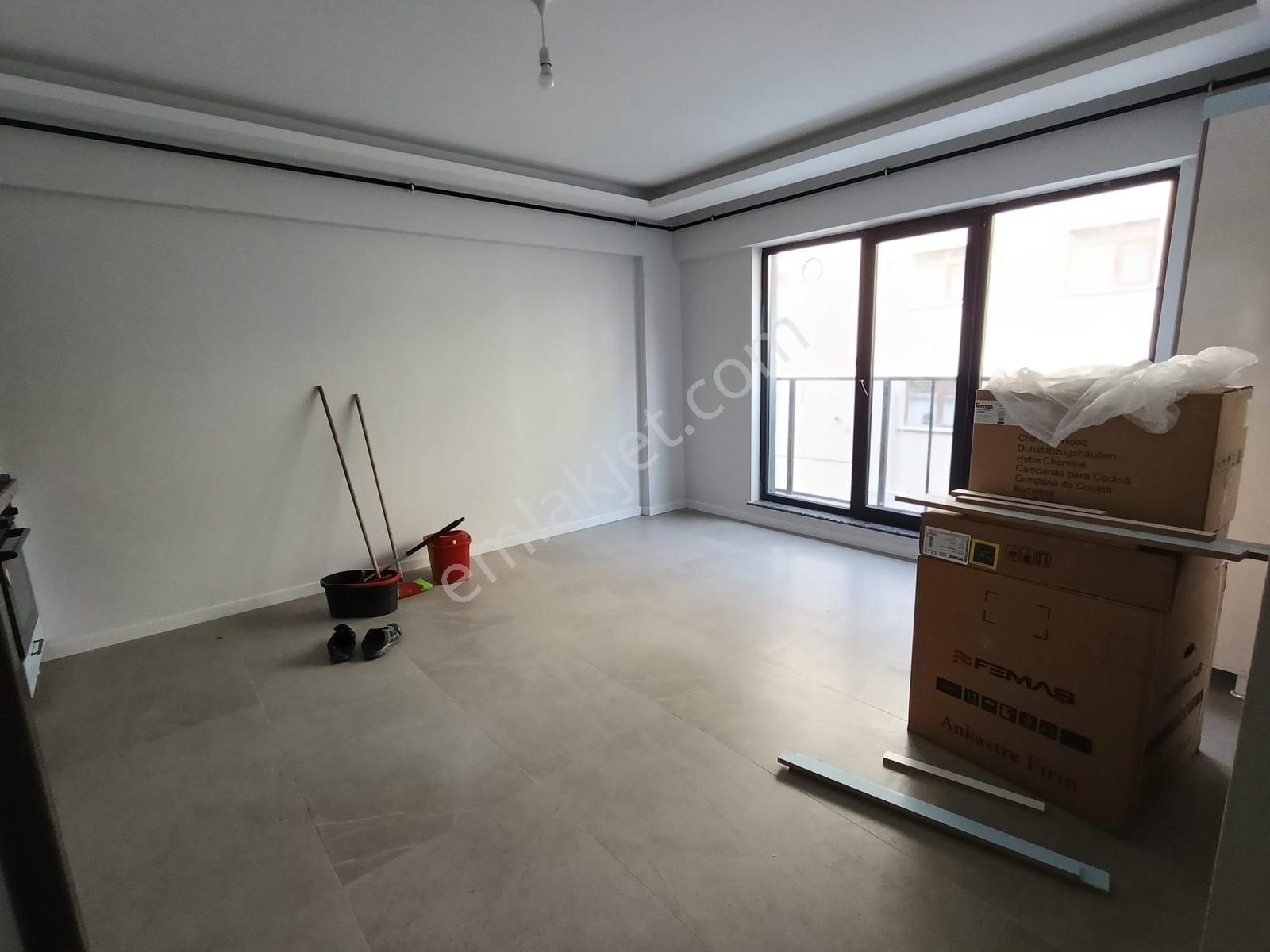 Yenimahalle Çarşı Caddesi'nde Sıfır Binada Kiralık 1+1 - Görsel 11